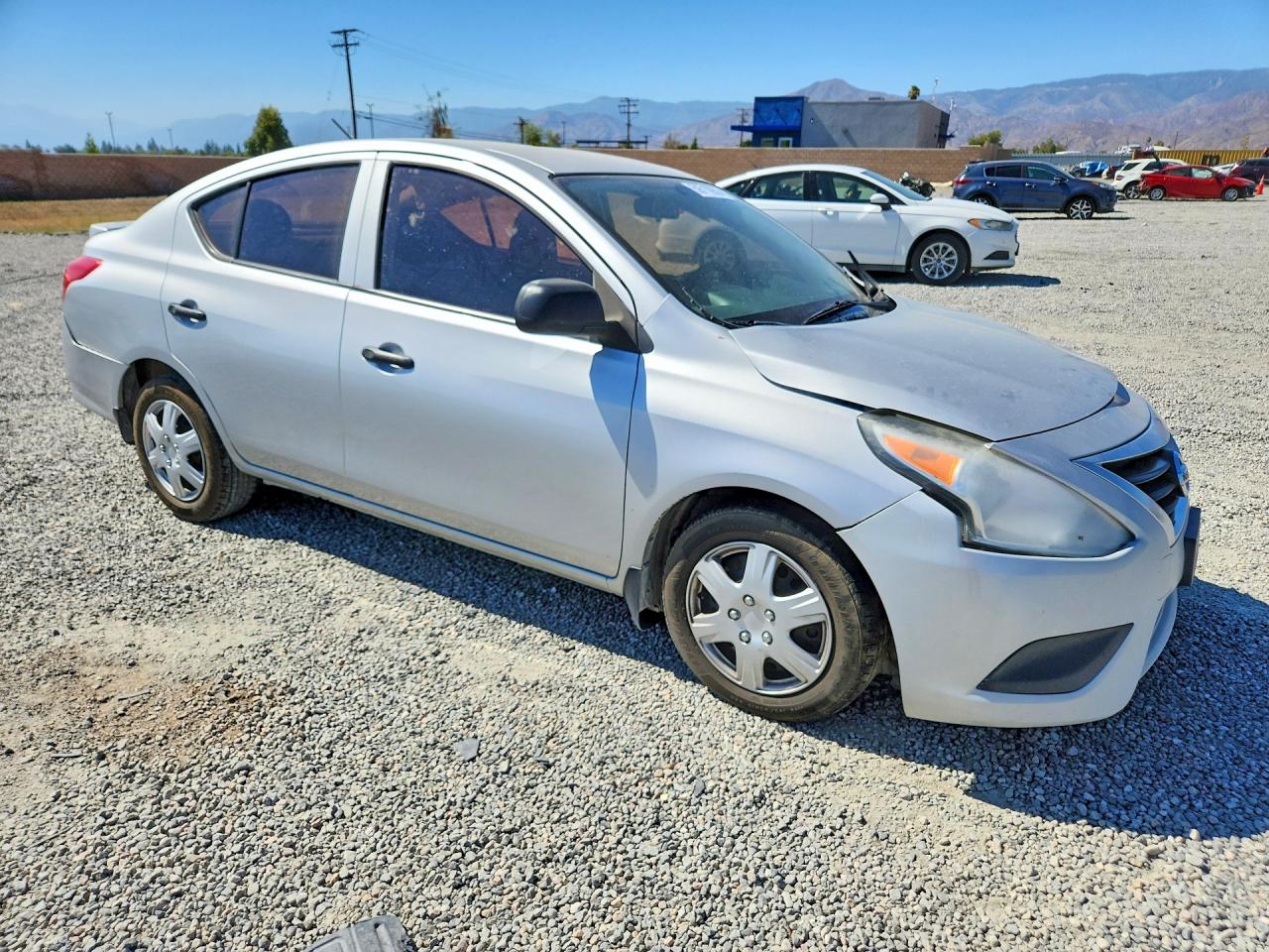 2015 Nissan Versa 1.6 S Plus Silver vin: 3N1CN7AP3FL900490