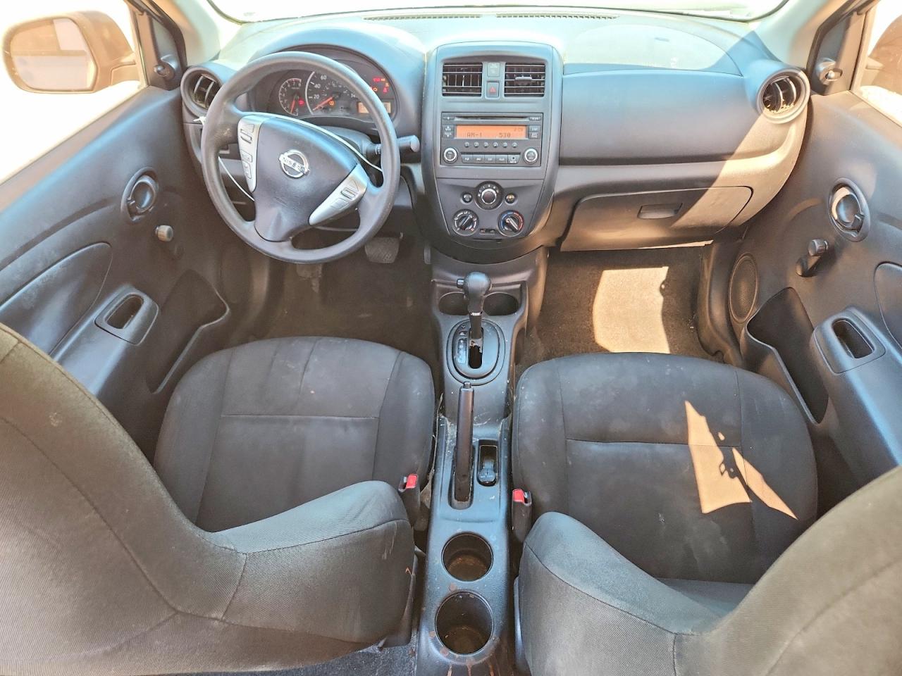 2015 Nissan Versa 1.6 S Plus Silver vin: 3N1CN7AP3FL900490