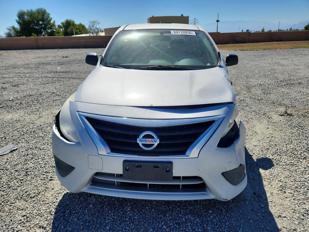 2015 Nissan Versa 1.6 S Plus Silver vin: 3N1CN7AP3FL900490