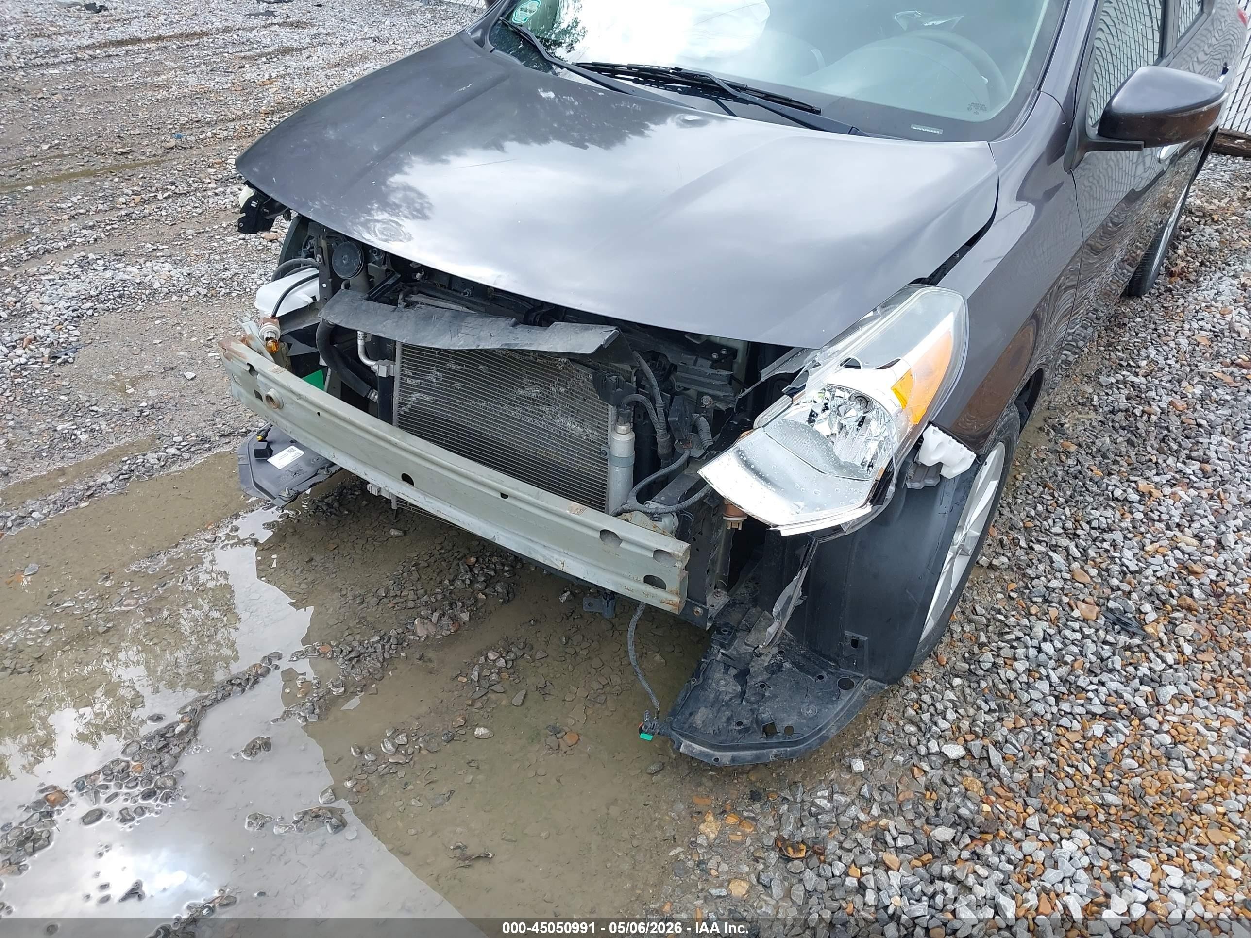 2015 Nissan Versa 1.6 Sl Серебряный vin: 3N1CN7AP3FL915376
