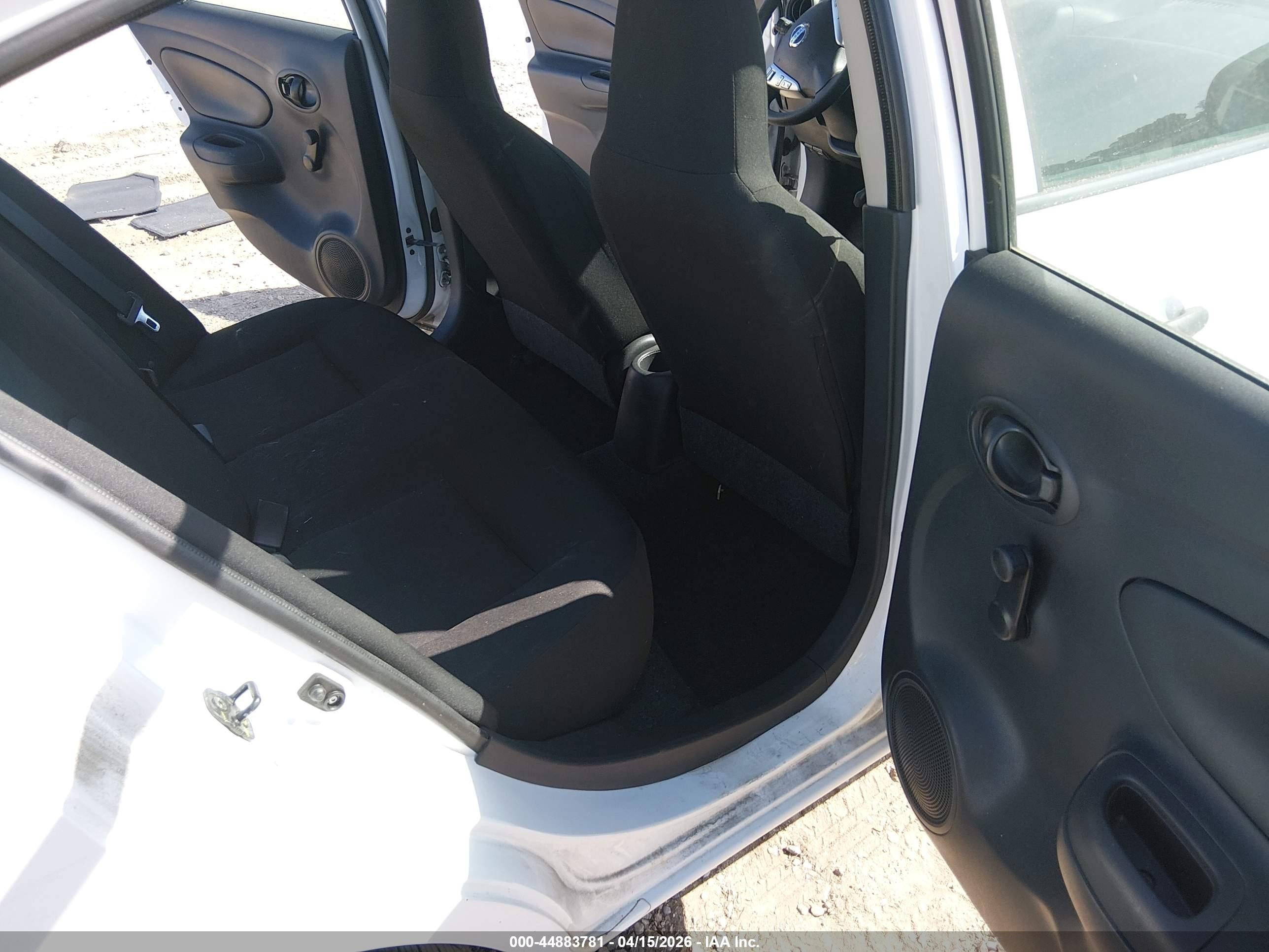 2015 Nissan Versa 1.6 S+ White vin: 3N1CN7AP3FL918276