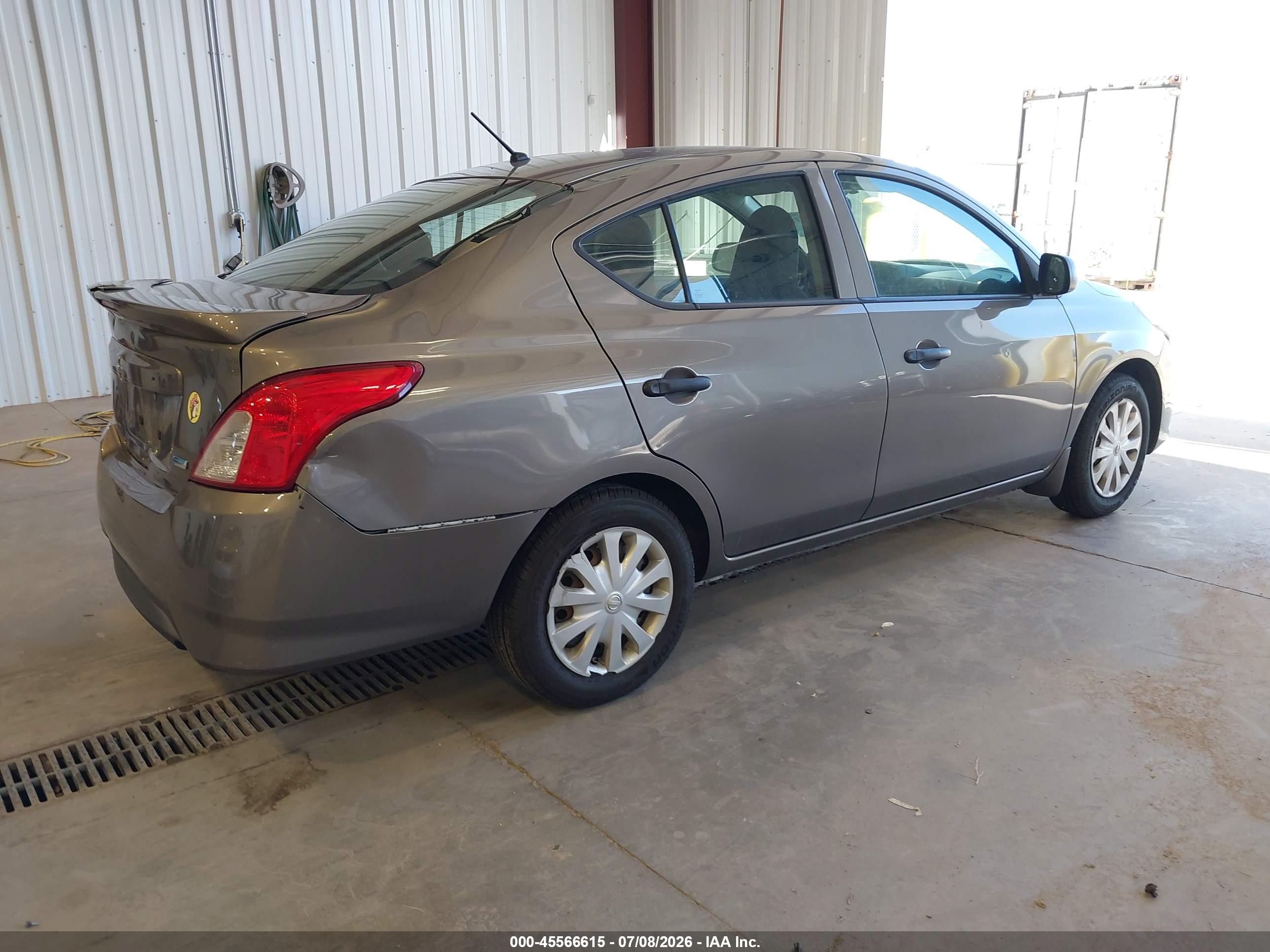 2015 Nissan Versa 1.6 S+ Gray vin: 3N1CN7AP3FL957448
