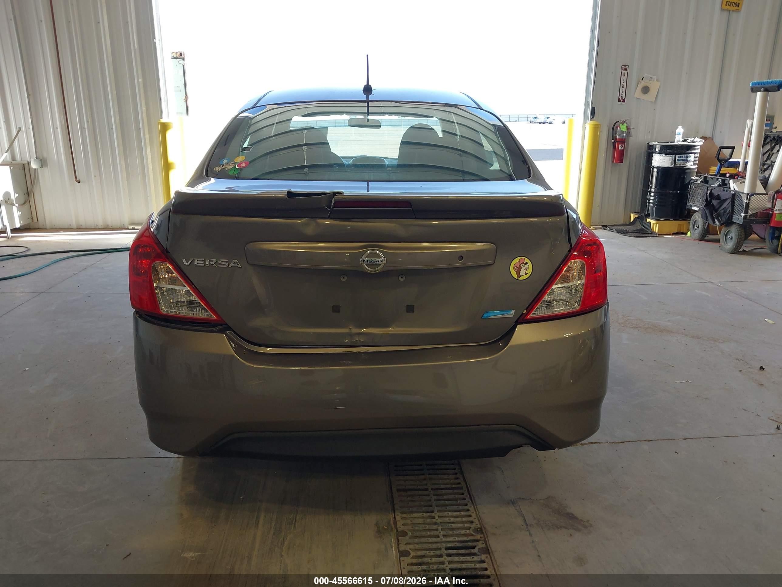 2015 Nissan Versa 1.6 S+ Gray vin: 3N1CN7AP3FL957448