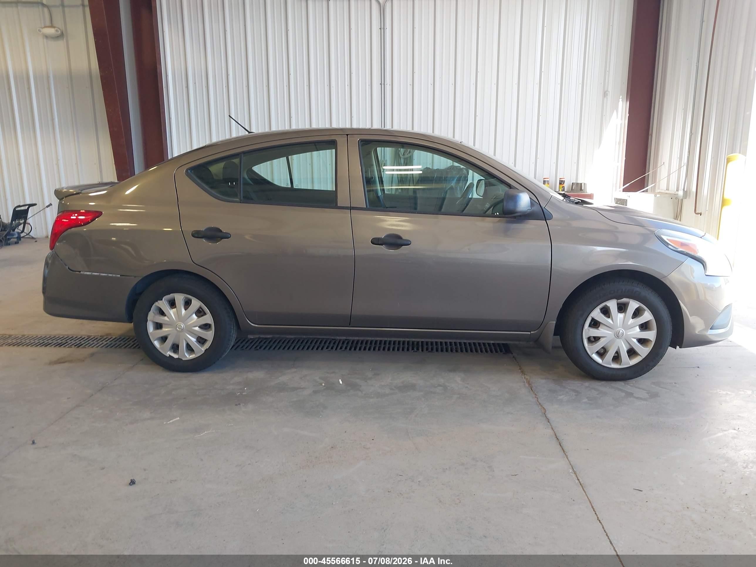 2015 Nissan Versa 1.6 S+ Gray vin: 3N1CN7AP3FL957448