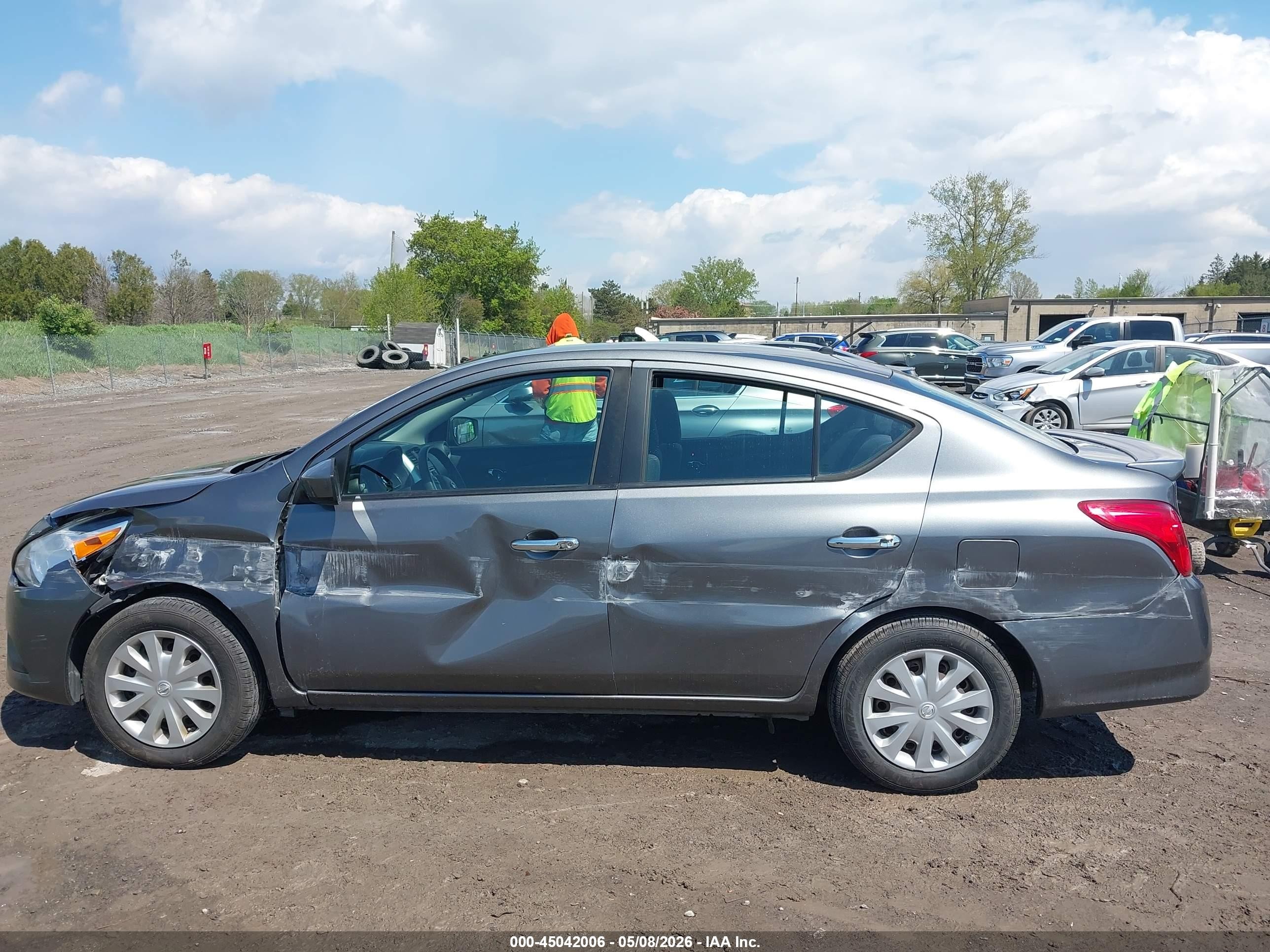 2016 Nissan Versa 1.6 S/1.6 S+/1.6 Sl/1.6 Sv Gray vin: 3N1CN7AP3GL867668