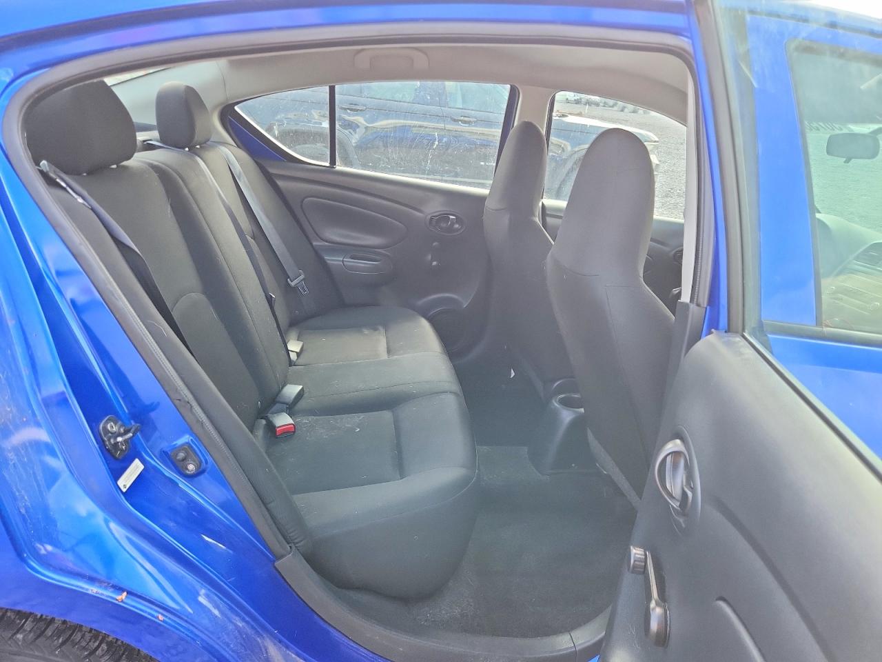 2016 Nissan Versa 1.6 S Plus Blue vin: 3N1CN7AP3GL889492
