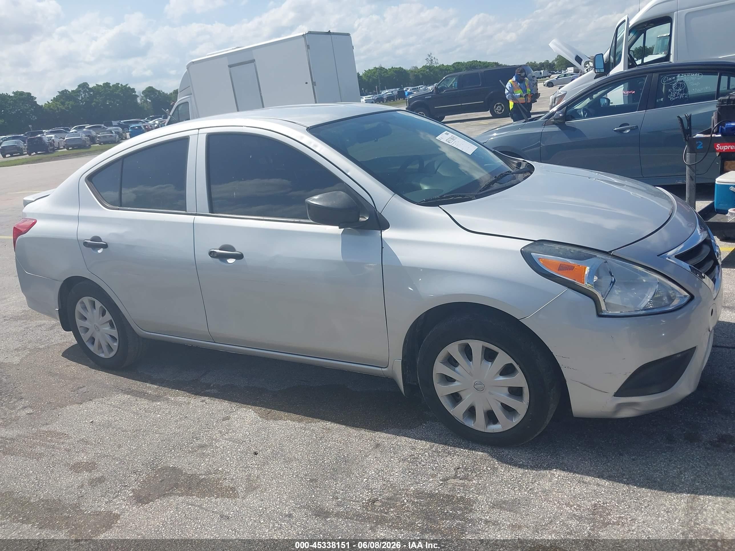 2019 Nissan Versa 1.6 S+ Серый vin: 3N1CN7AP3KL816762