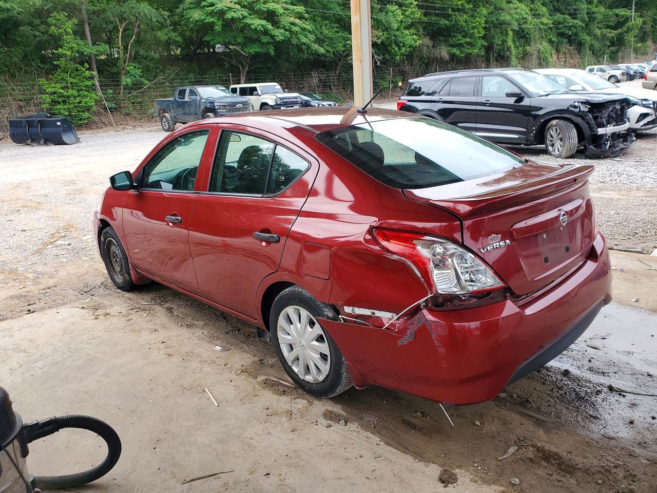 2019 Nissan Versa S Plus Красный vin: 3N1CN7AP3KL838499