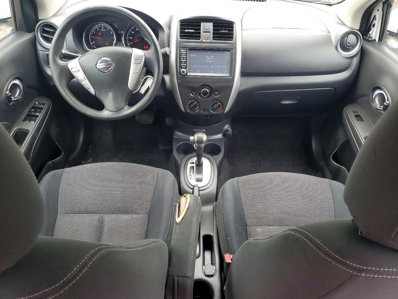 2019 Nissan Versa Sv Белый vin: 3N1CN7AP3KL861149