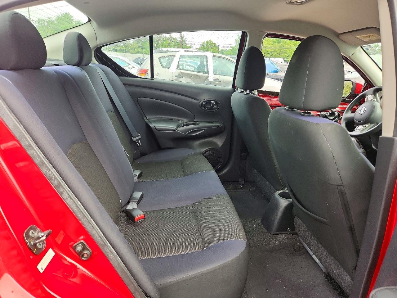2012 Nissan Versa 1.6 S Red vin: 3N1CN7AP4CL843485