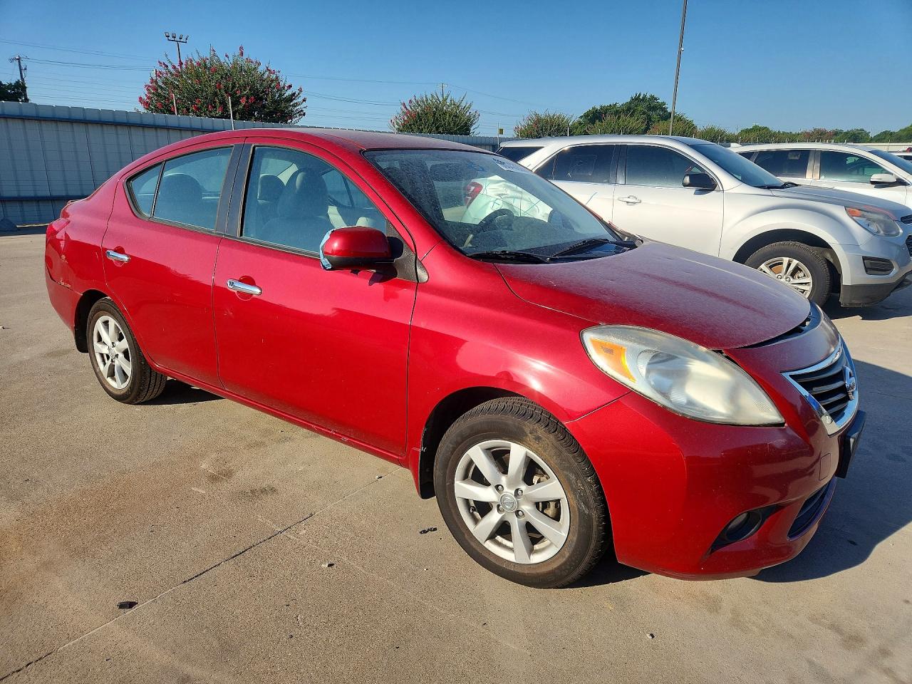 2012 Nissan Versa 1.6 S Red vin: 3N1CN7AP4CL864028