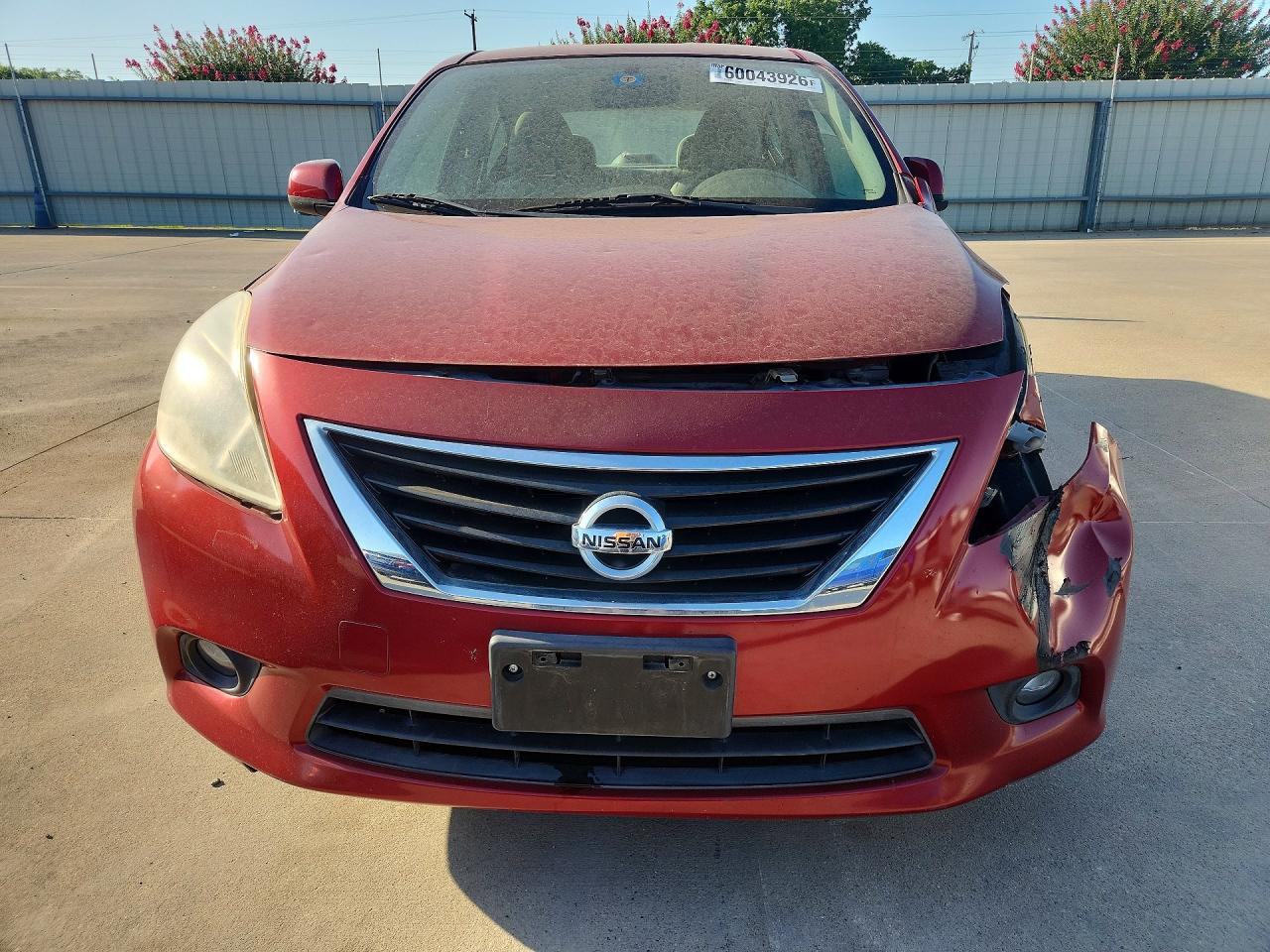 2012 Nissan Versa 1.6 S Red vin: 3N1CN7AP4CL864028