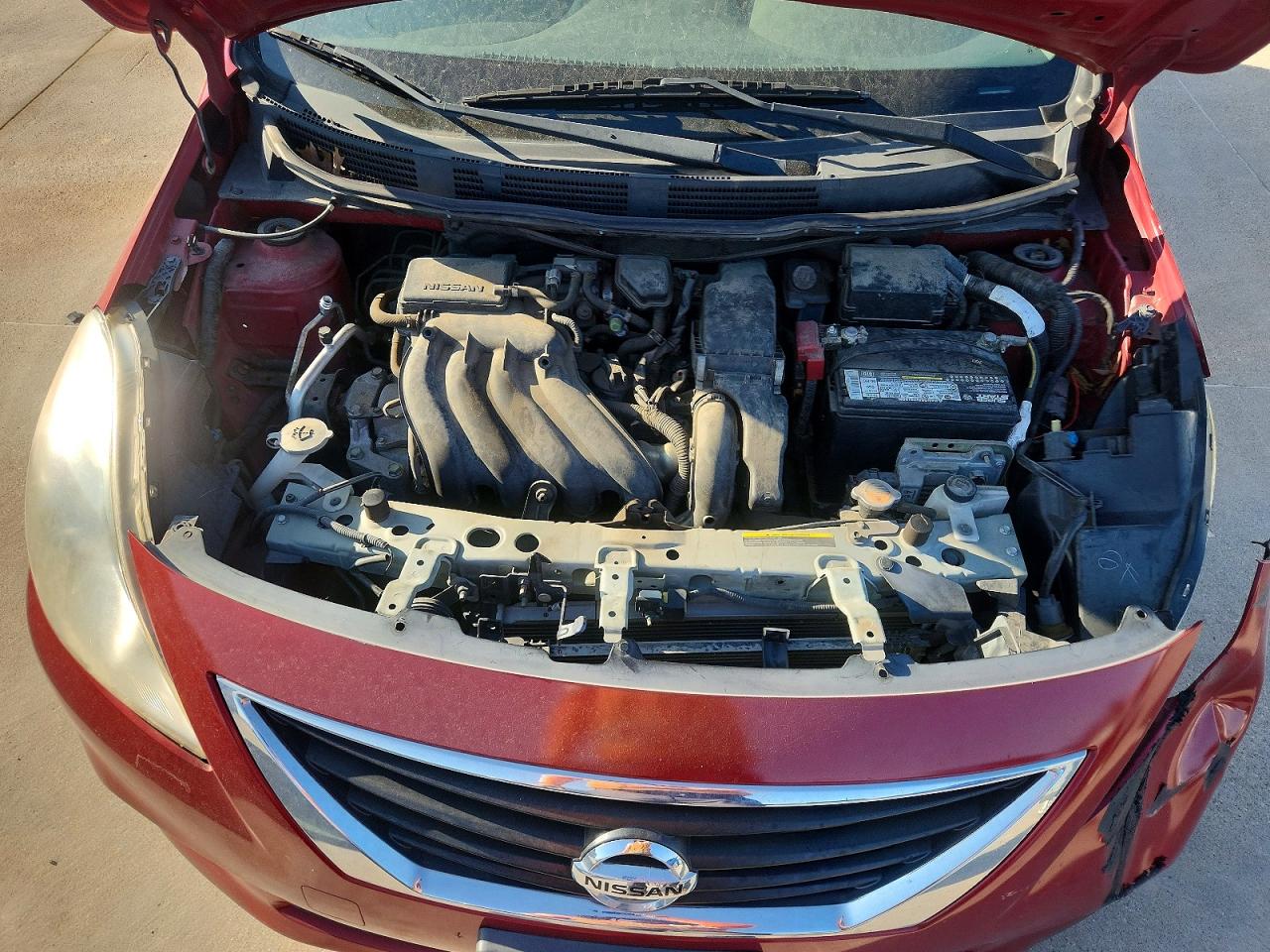 2012 Nissan Versa 1.6 S Red vin: 3N1CN7AP4CL864028