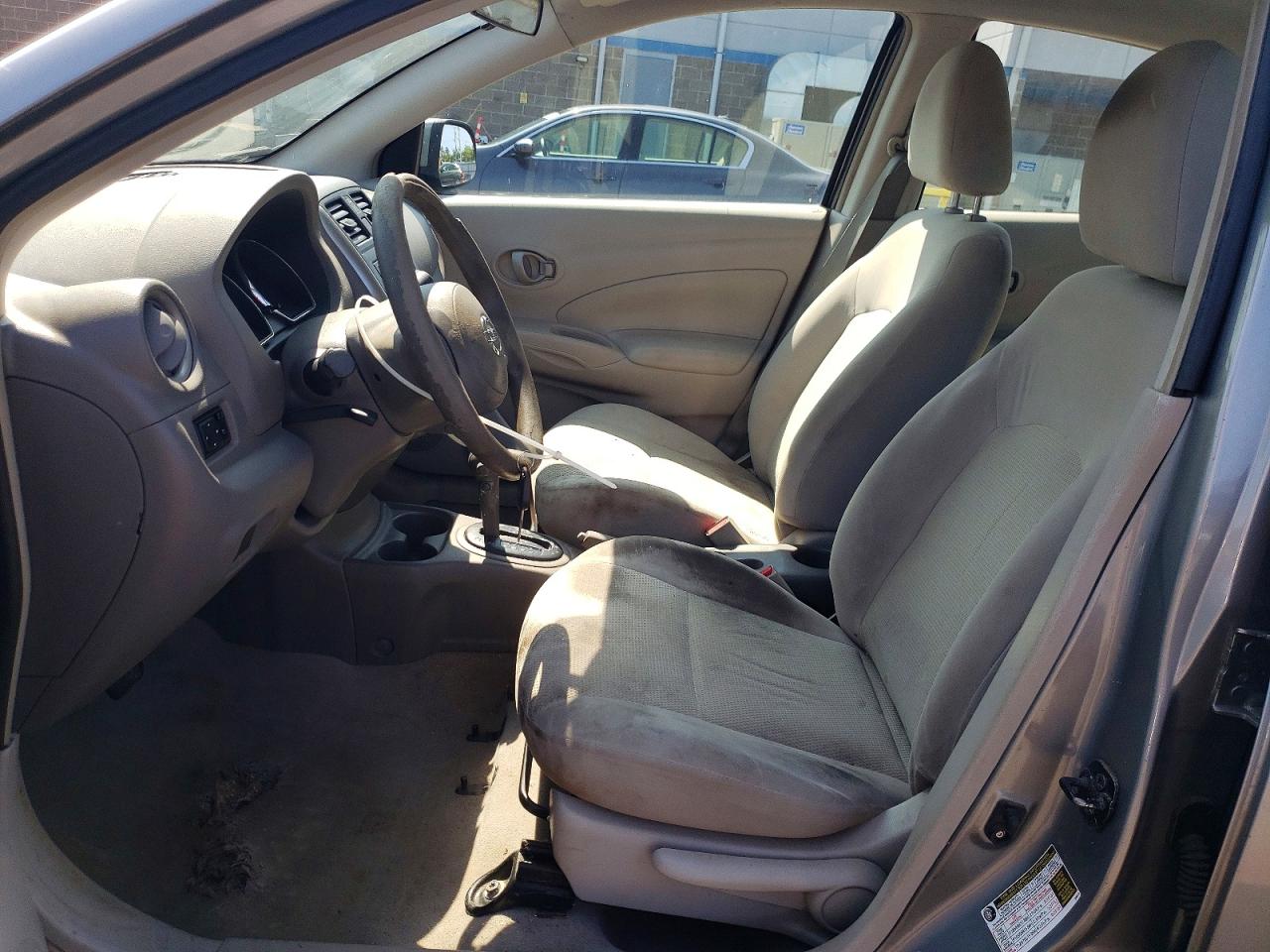 2012 Nissan Versa 1.6 S Silver vin: 3N1CN7AP4CL872758