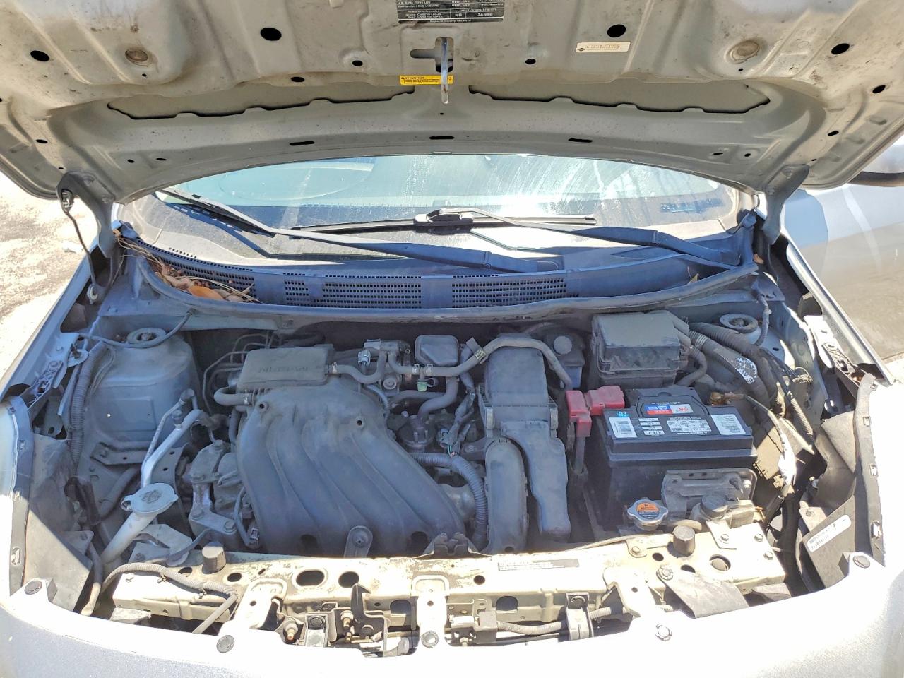2012 Nissan Versa 1.6 S Silver vin: 3N1CN7AP4CL876650