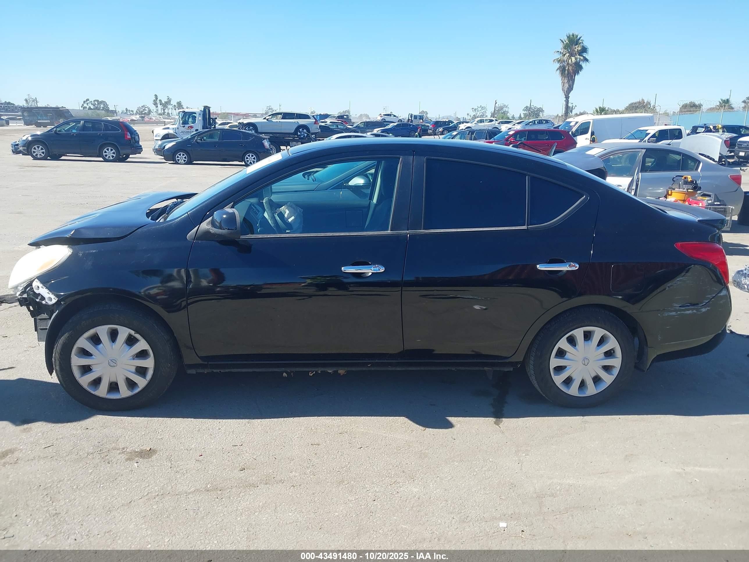 2013 Nissan Versa 1.6 Sv Black vin: 3N1CN7AP4DL849756