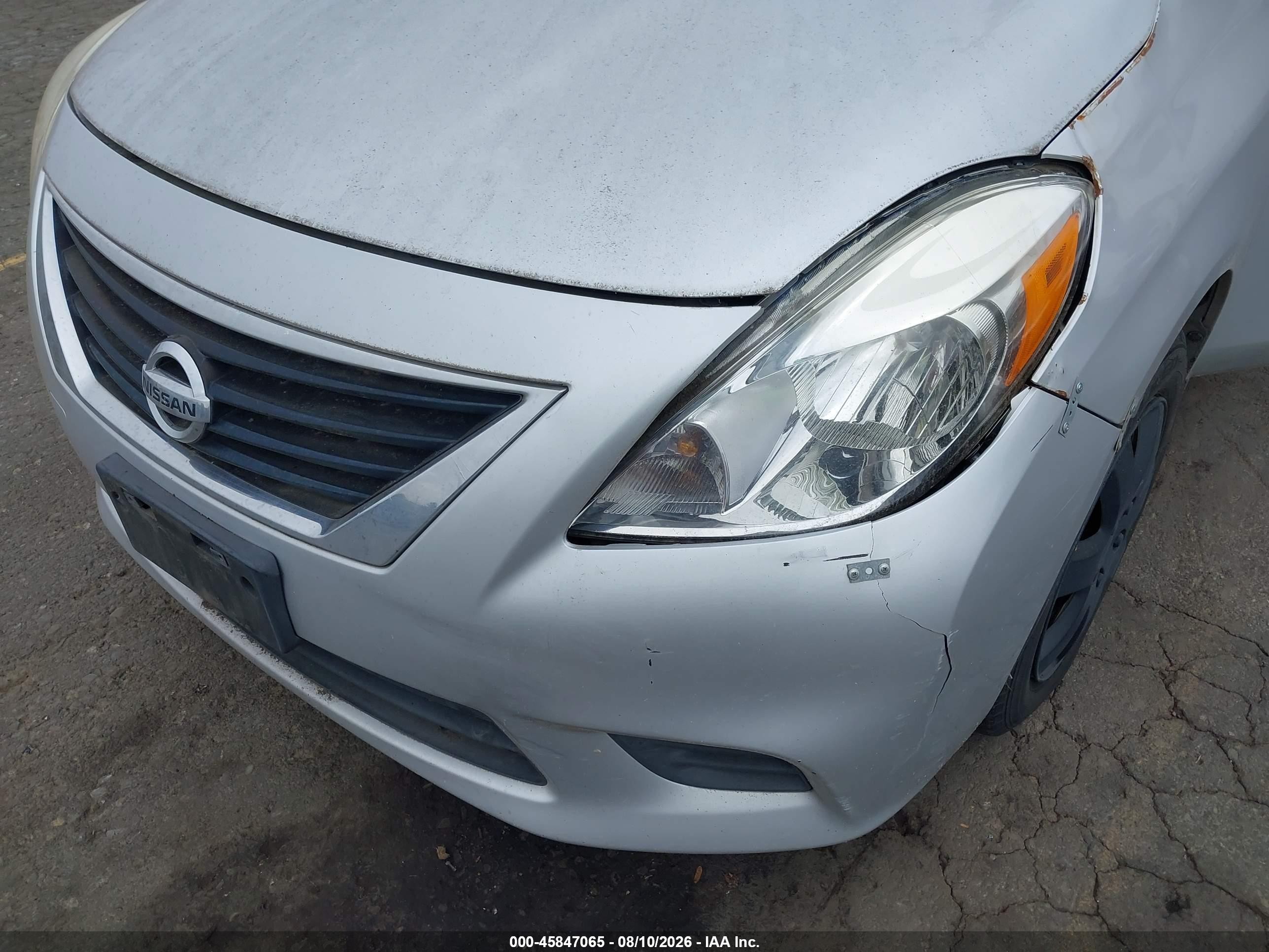 2013 Nissan Versa 1.6 Sv Silver vin: 3N1CN7AP4DL850048