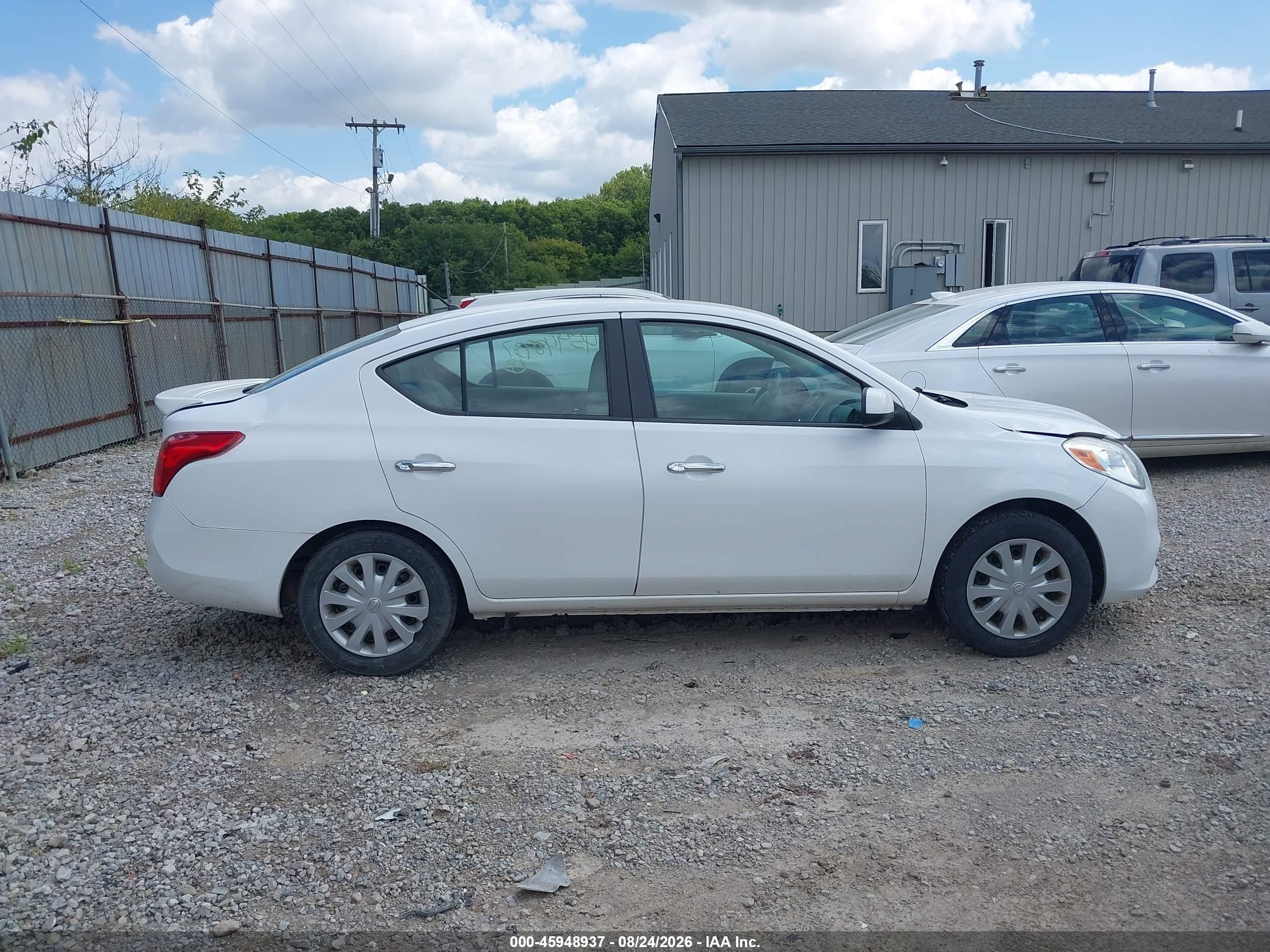 2013 Nissan Versa 1.6 Sv White vin: 3N1CN7AP4DL852401