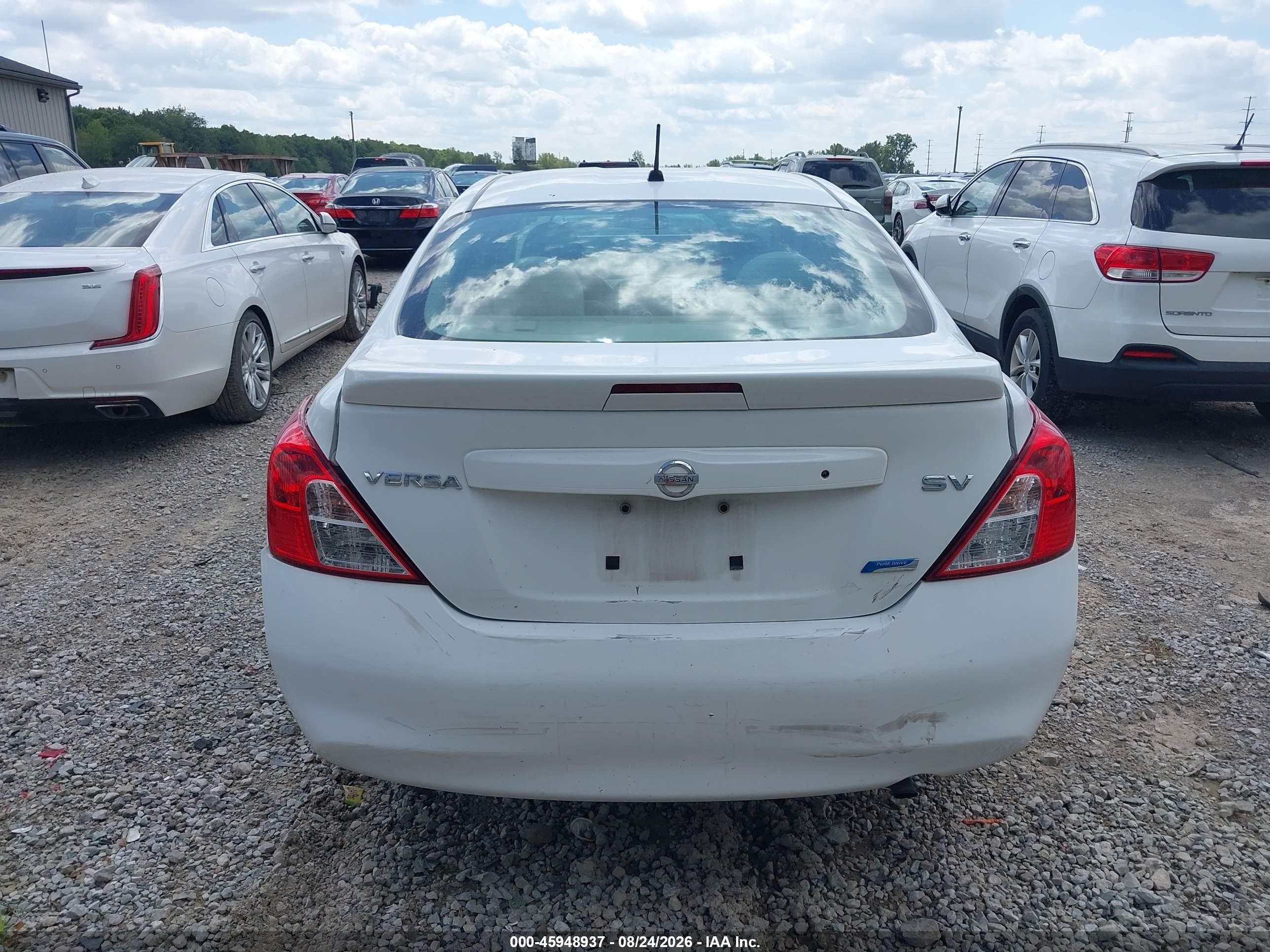2013 Nissan Versa 1.6 Sv White vin: 3N1CN7AP4DL852401