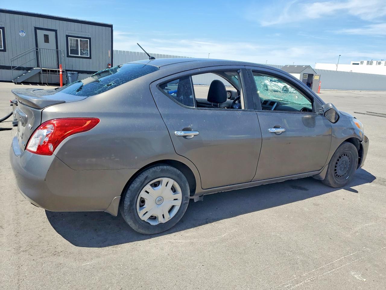 2013 Nissan Versa 1.6 S Gray vin: 3N1CN7AP4DL853936