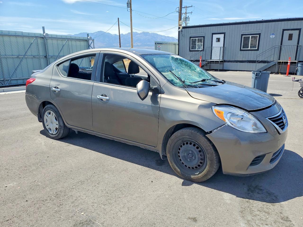 2013 Nissan Versa 1.6 S Gray vin: 3N1CN7AP4DL853936