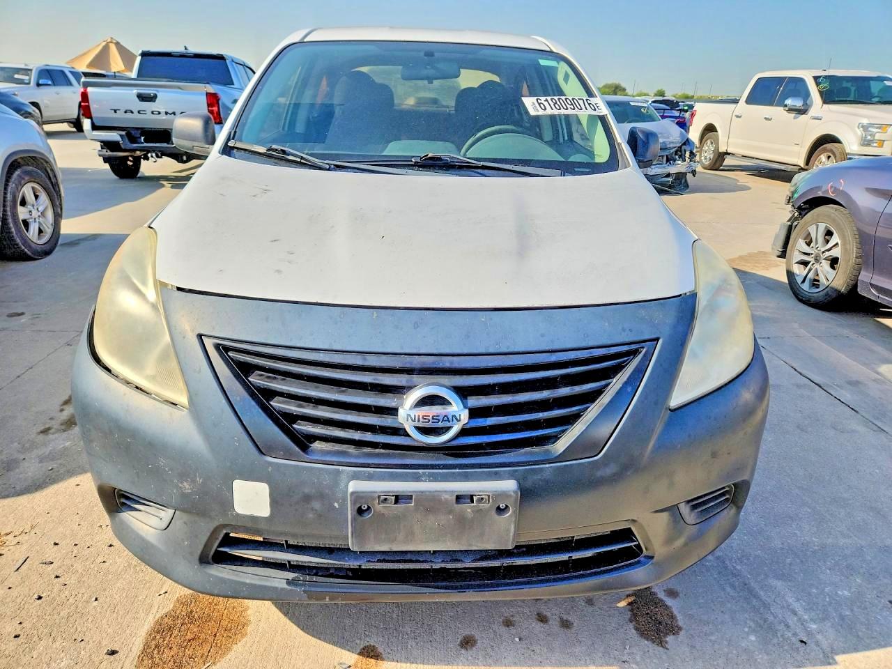2013 Nissan Versa 1.6 S White vin: 3N1CN7AP4DL887942