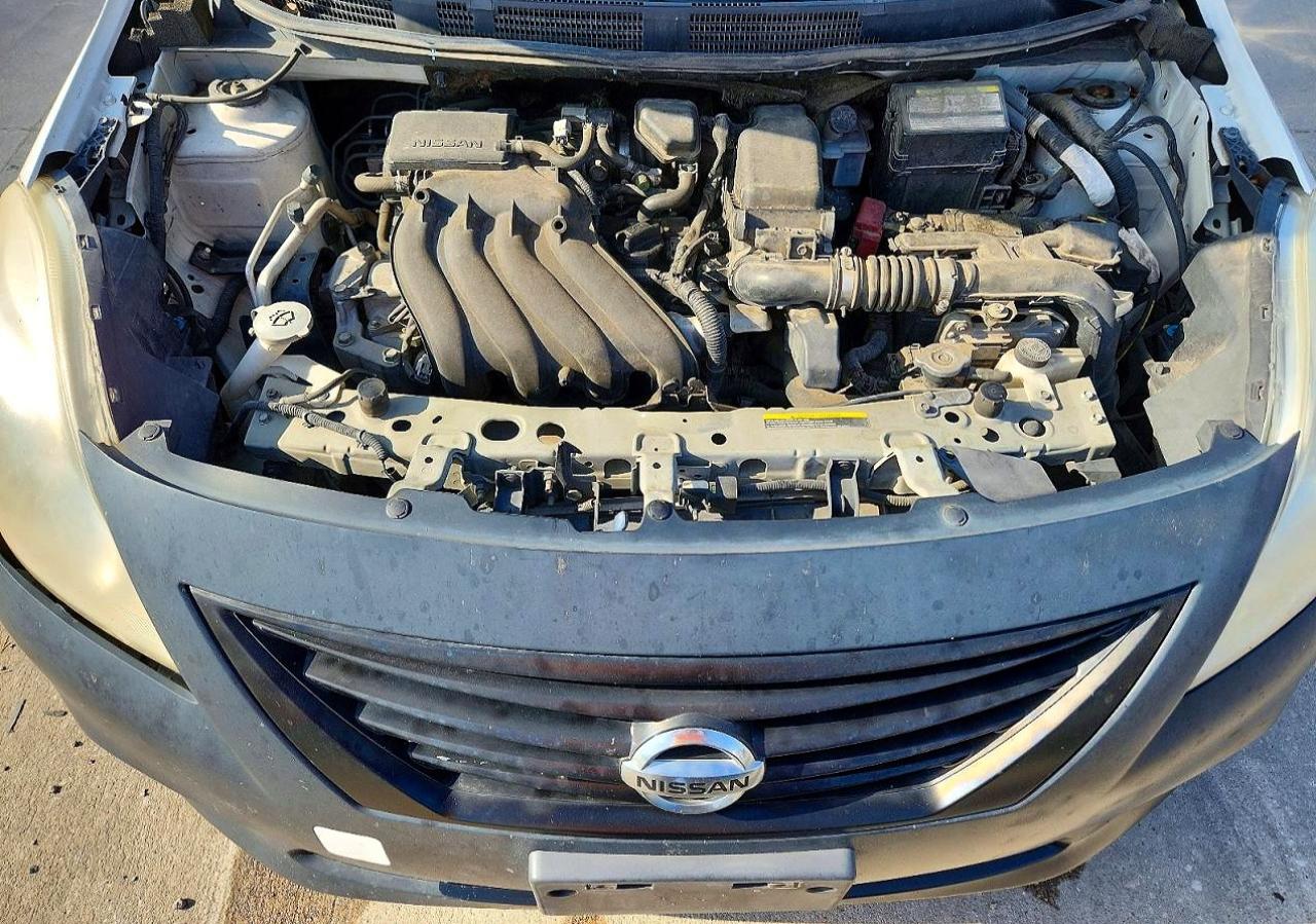 2013 Nissan Versa 1.6 S White vin: 3N1CN7AP4DL887942