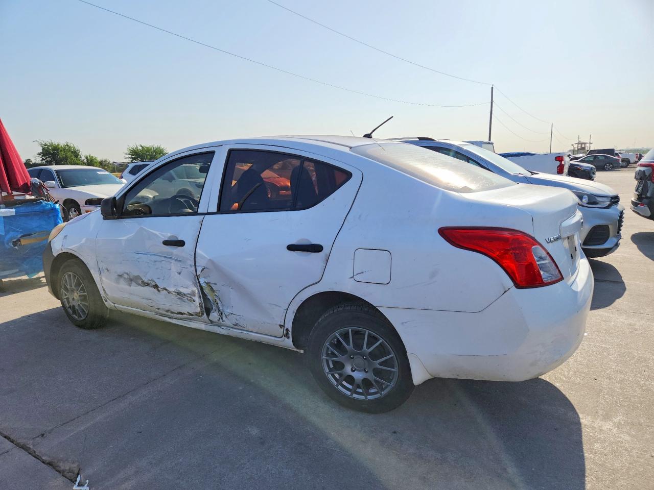 2013 Nissan Versa 1.6 S White vin: 3N1CN7AP4DL887942