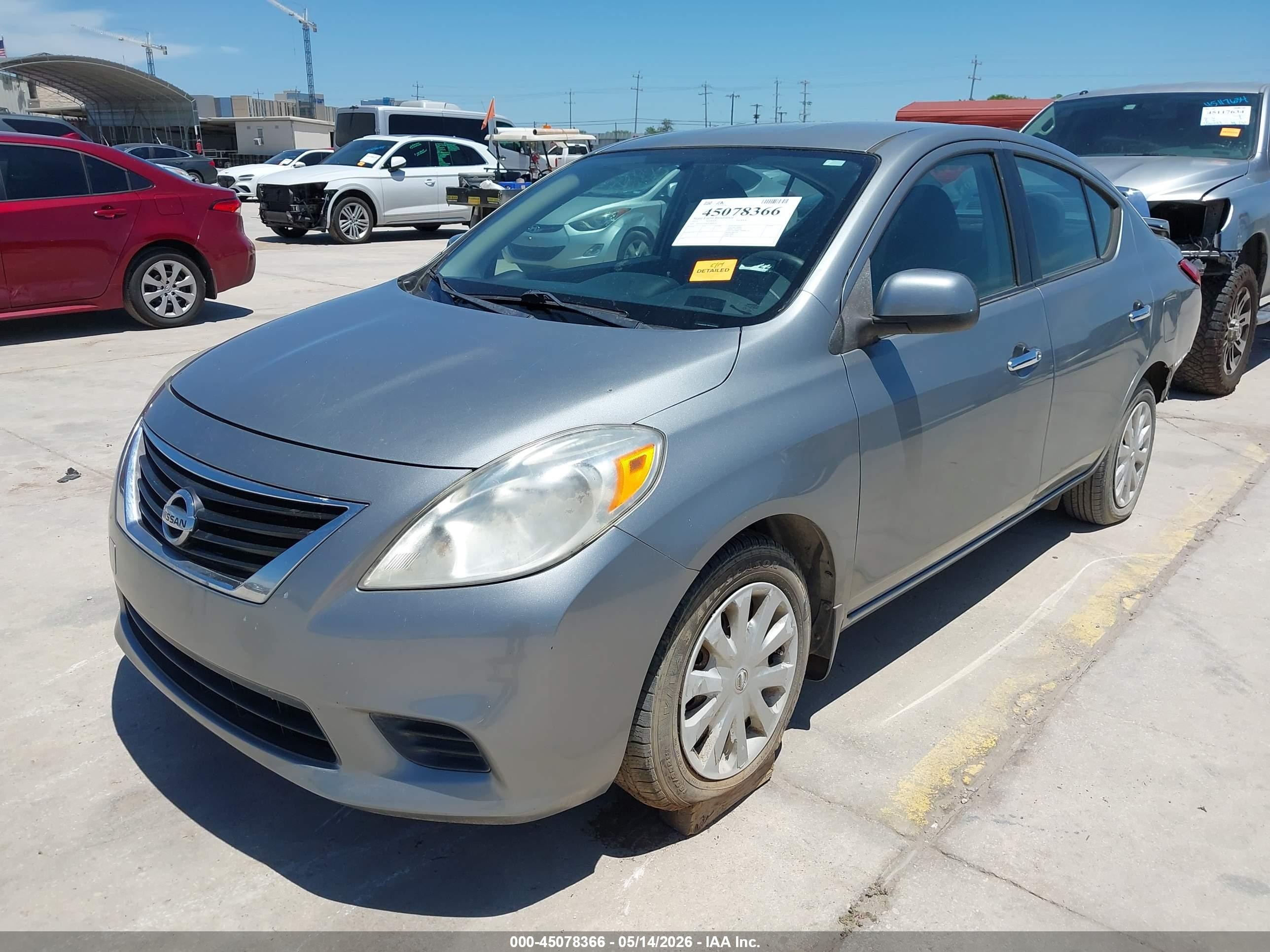 2013 Nissan Versa 1.6 Sv Silver vin: 3N1CN7AP4DL889058
