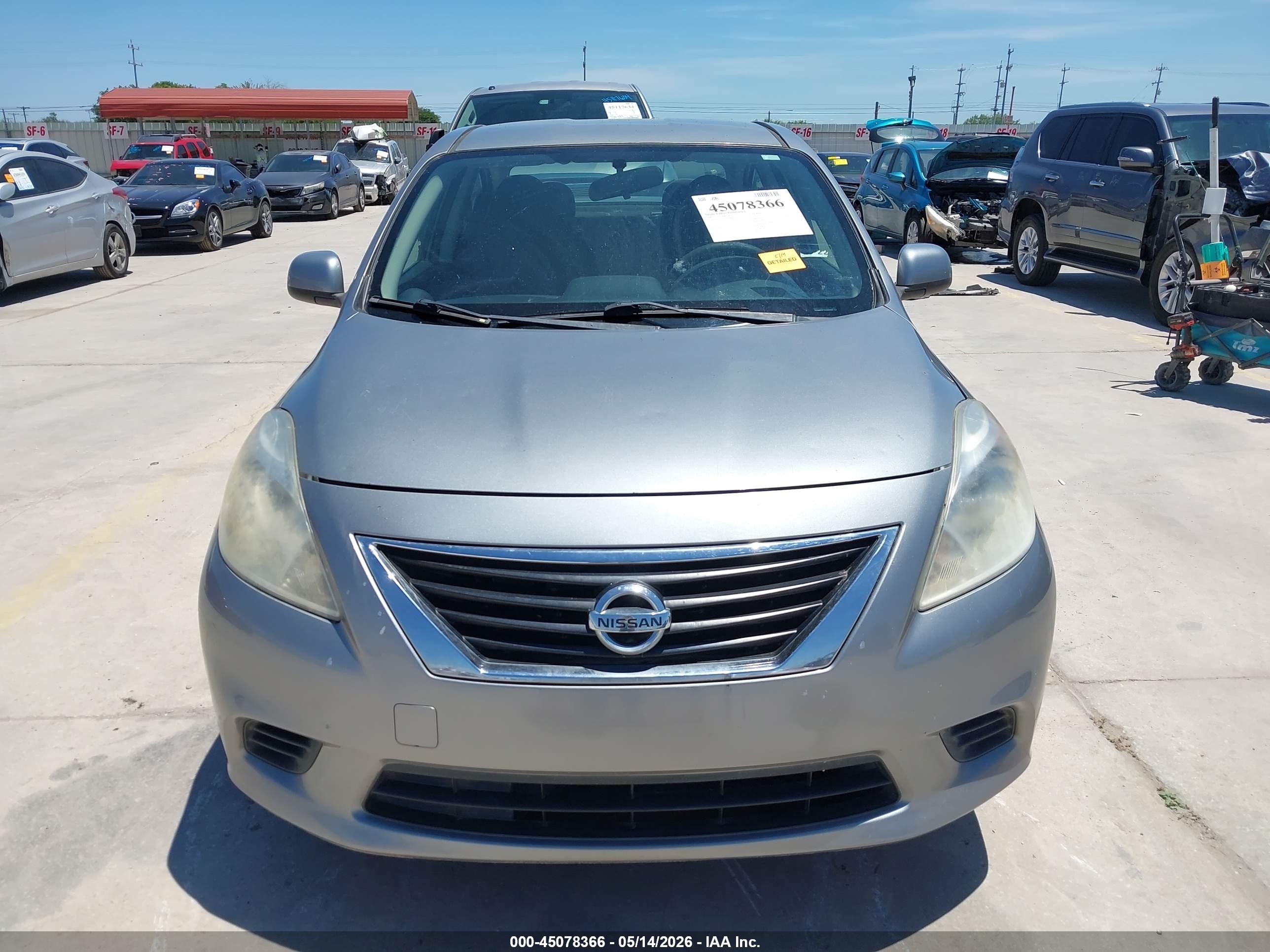 2013 Nissan Versa 1.6 Sv Silver vin: 3N1CN7AP4DL889058