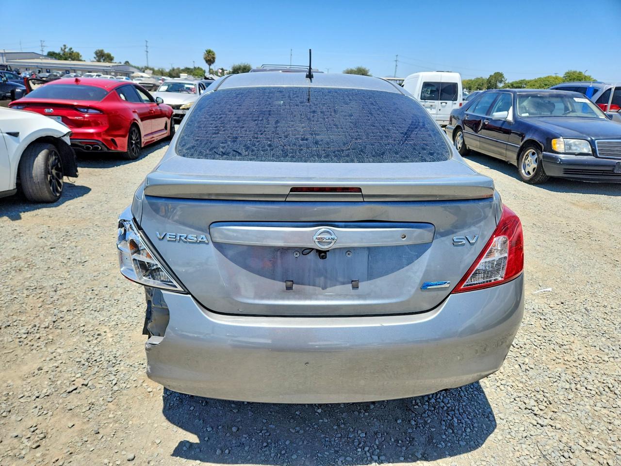 2013 Nissan Versa 1.6 S Серебряный vin: 3N1CN7AP4DL892851
