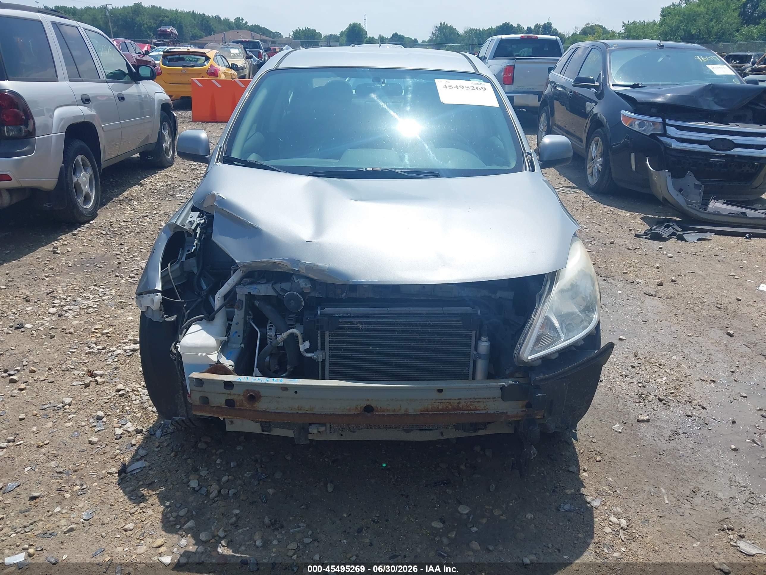 2014 Nissan Versa 1.6 S/1.6 S+/1.6 Sl/1.6 Sv/s Silver vin: 3N1CN7AP4EK455021