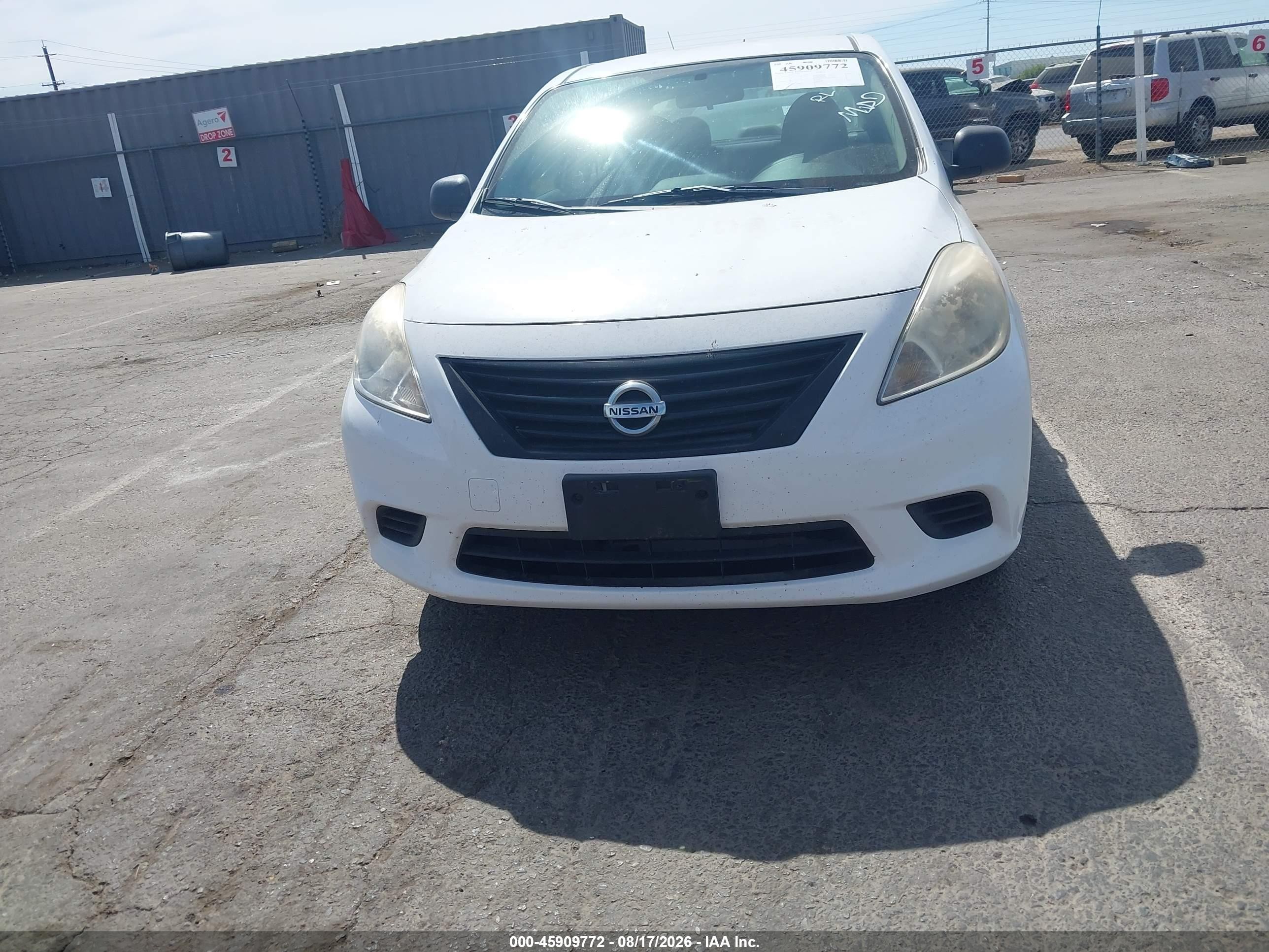2014 Nissan Versa S Red vin: 3N1CN7AP4EL830819