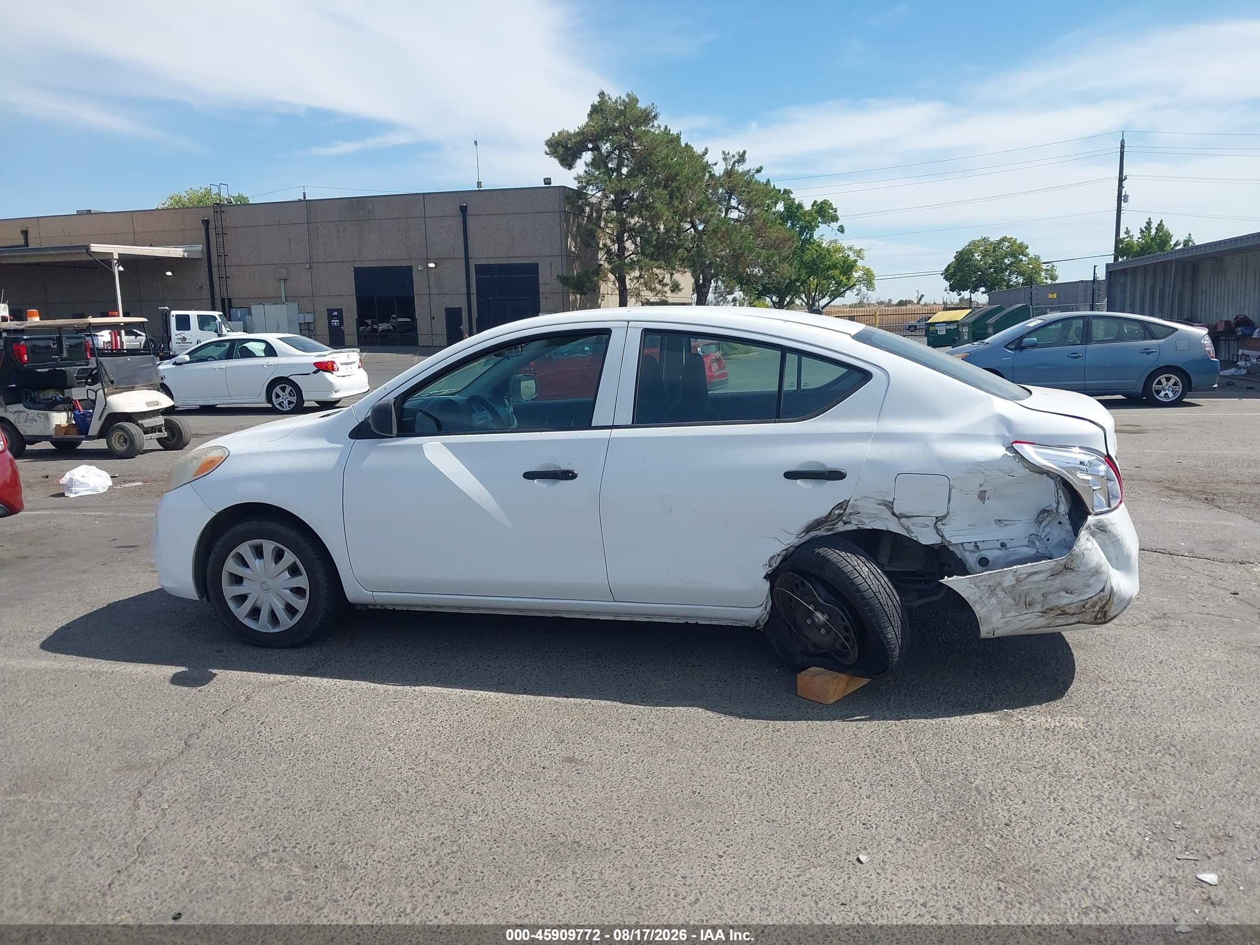 2014 Nissan Versa S Red vin: 3N1CN7AP4EL830819