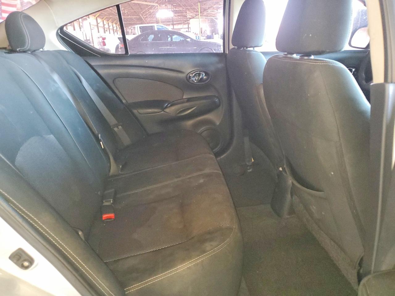 2014 Nissan Versa 1.6 Sv Silver vin: 3N1CN7AP4EL834160