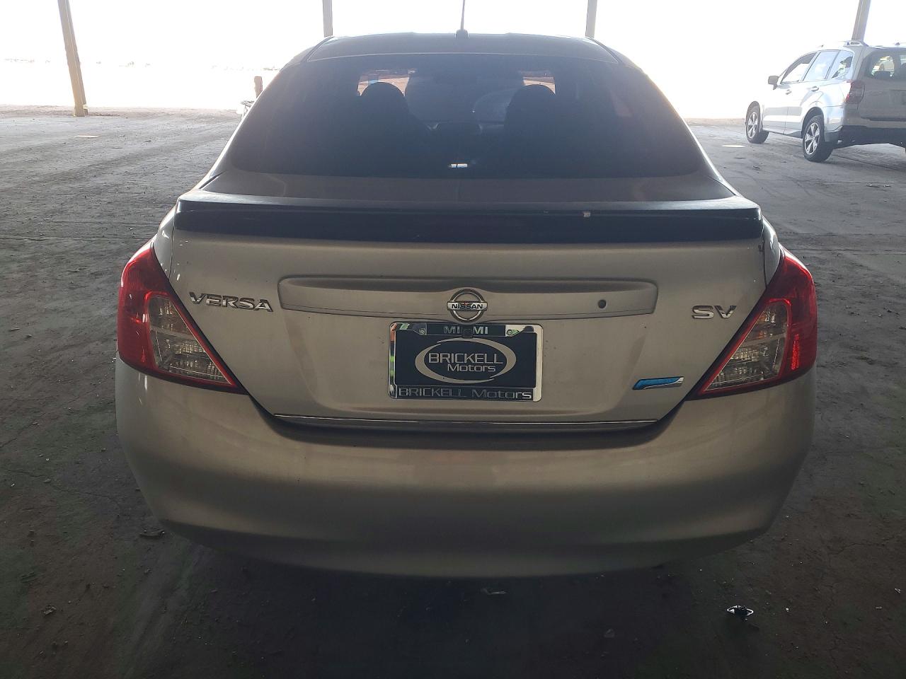 2014 Nissan Versa 1.6 Sv Silver vin: 3N1CN7AP4EL834160