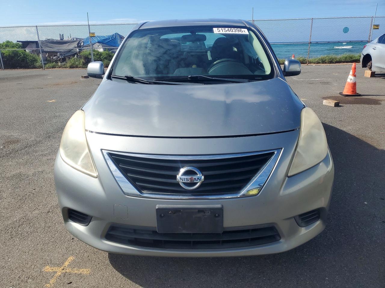 2014 Nissan Versa 1.6 Sv Серебряный vin: 3N1CN7AP4EL835132