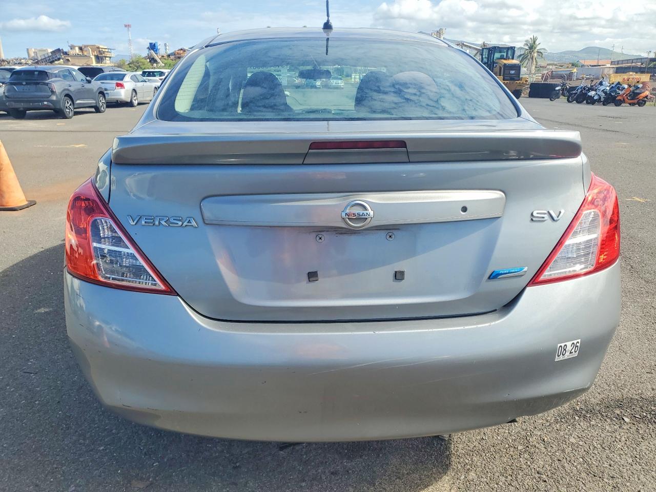 2014 Nissan Versa 1.6 Sv Серебряный vin: 3N1CN7AP4EL835132