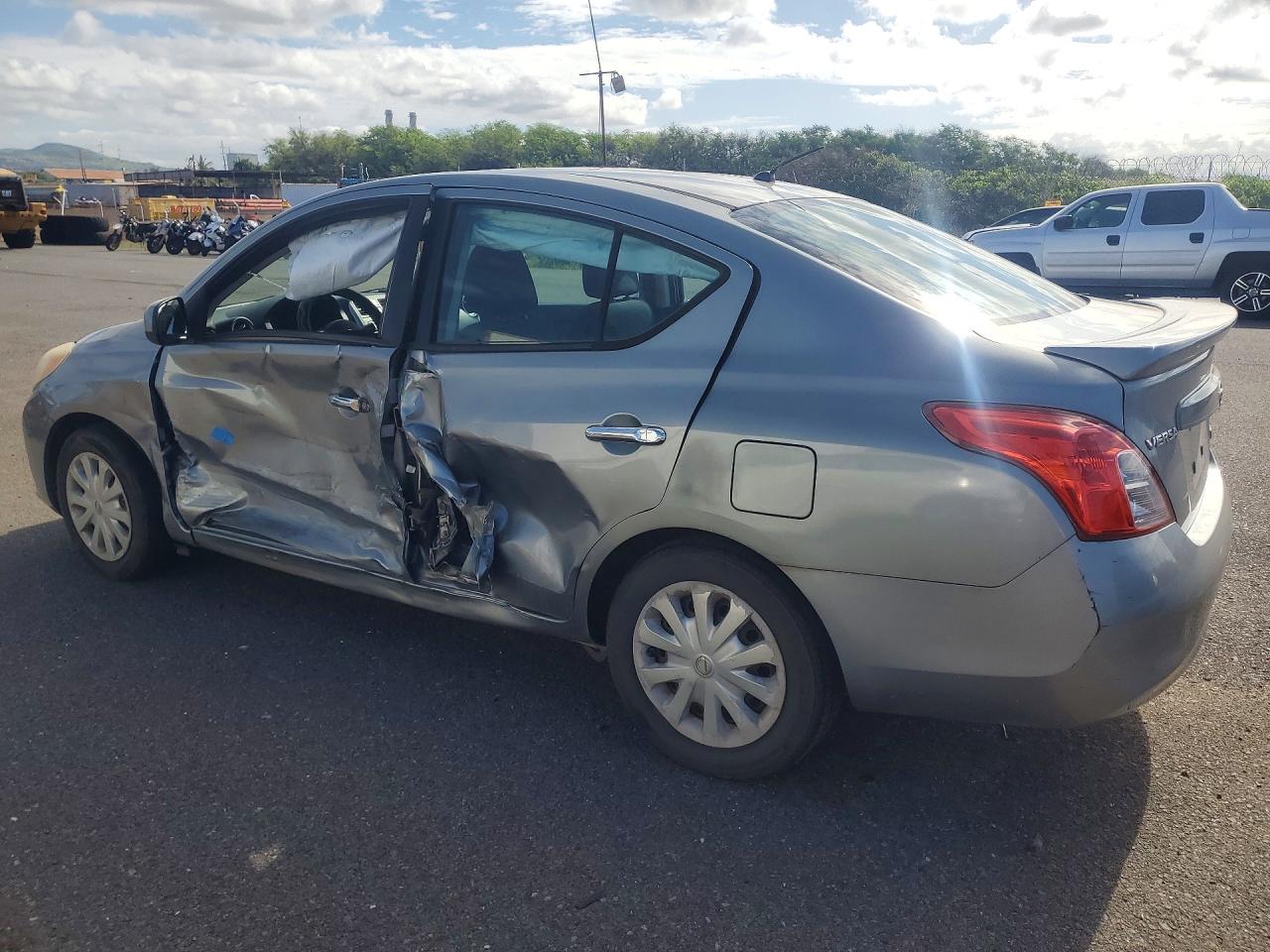 2014 Nissan Versa 1.6 Sv Серебряный vin: 3N1CN7AP4EL835132