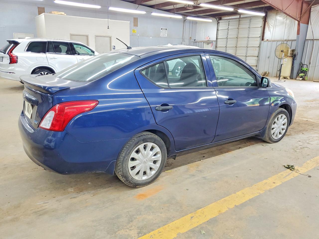 2014 Nissan Versa 1.6 S Plus Синий vin: 3N1CN7AP4EL844347