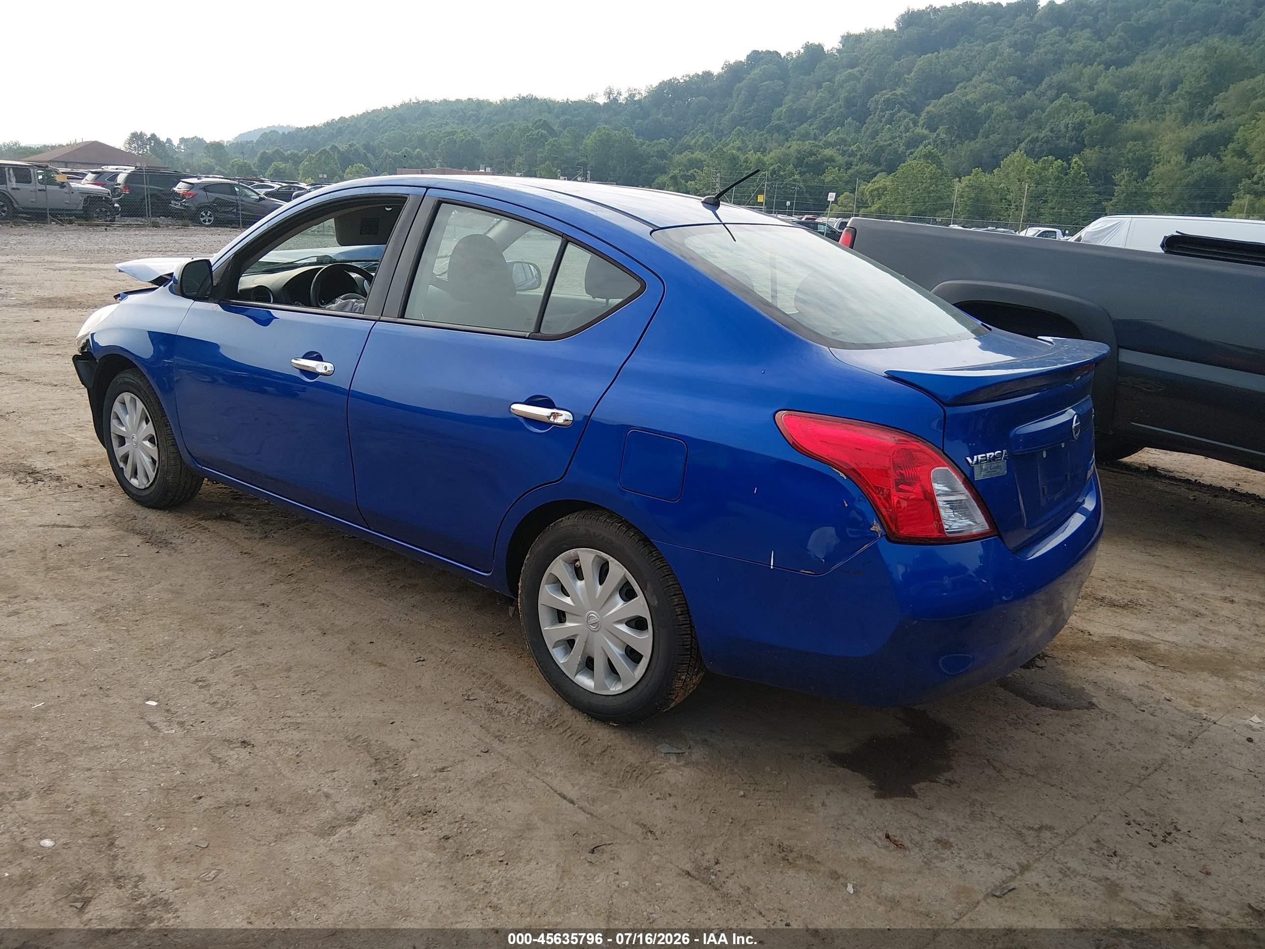 2014 Nissan Versa 1.6 Sv Синий vin: 3N1CN7AP4EL855140