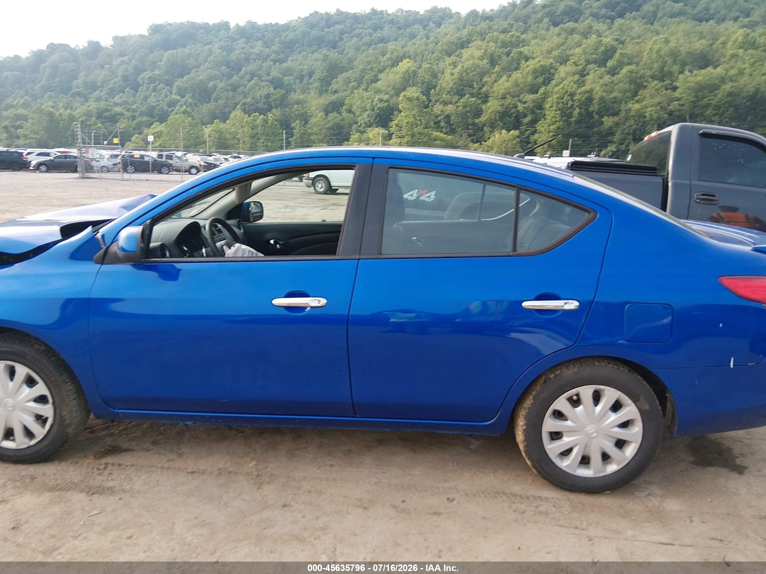 2014 Nissan Versa 1.6 Sv Синий vin: 3N1CN7AP4EL855140