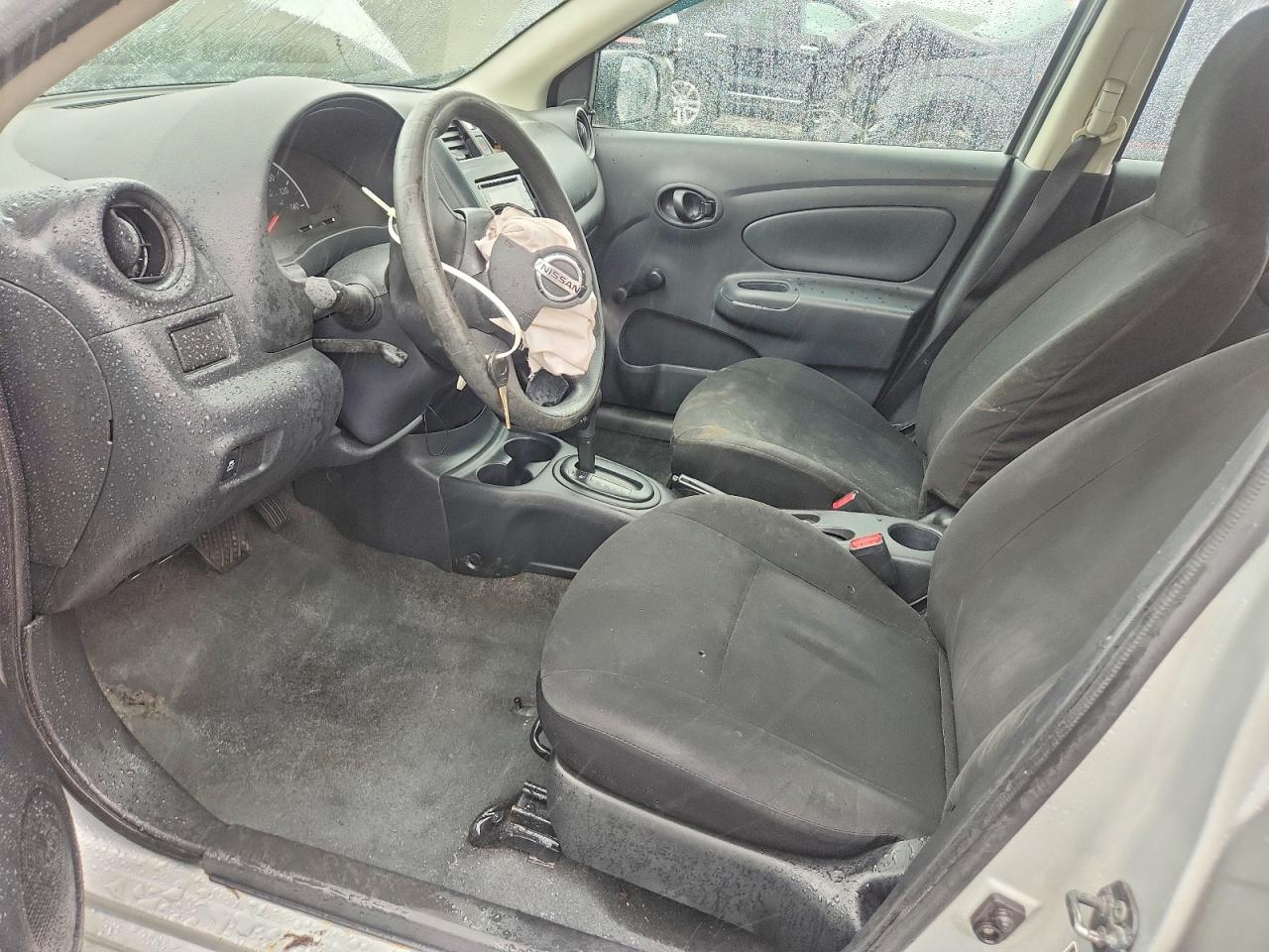 2014 Nissan Versa 1.6 S Silver vin: 3N1CN7AP4EL858152
