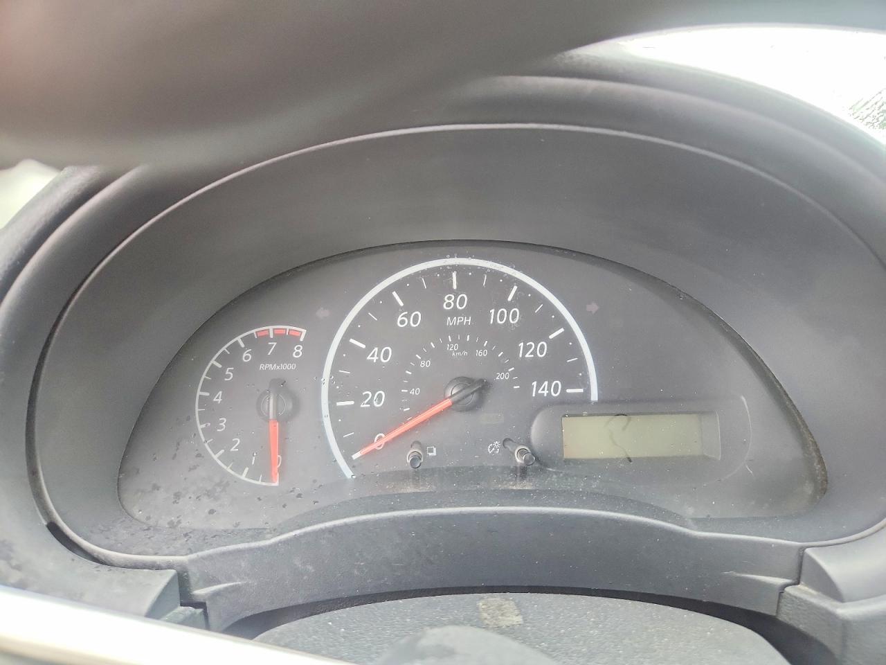 2014 Nissan Versa 1.6 S Silver vin: 3N1CN7AP4EL858152