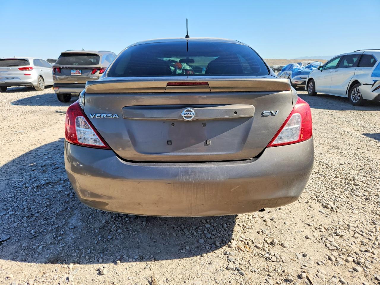 2014 Nissan Versa 1.6 Sv Gray vin: 3N1CN7AP4EL873654
