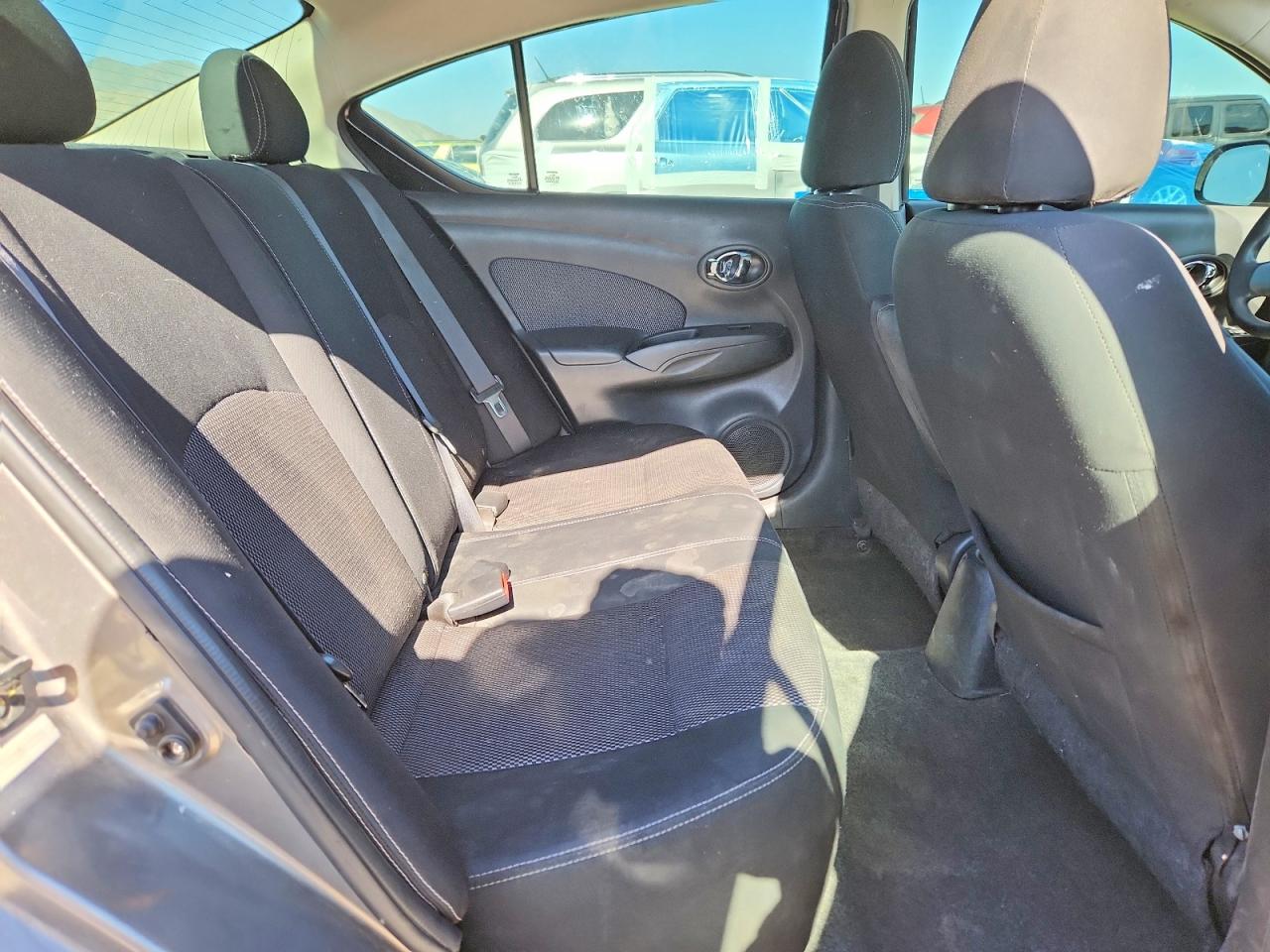 2014 Nissan Versa 1.6 Sv Gray vin: 3N1CN7AP4EL873654
