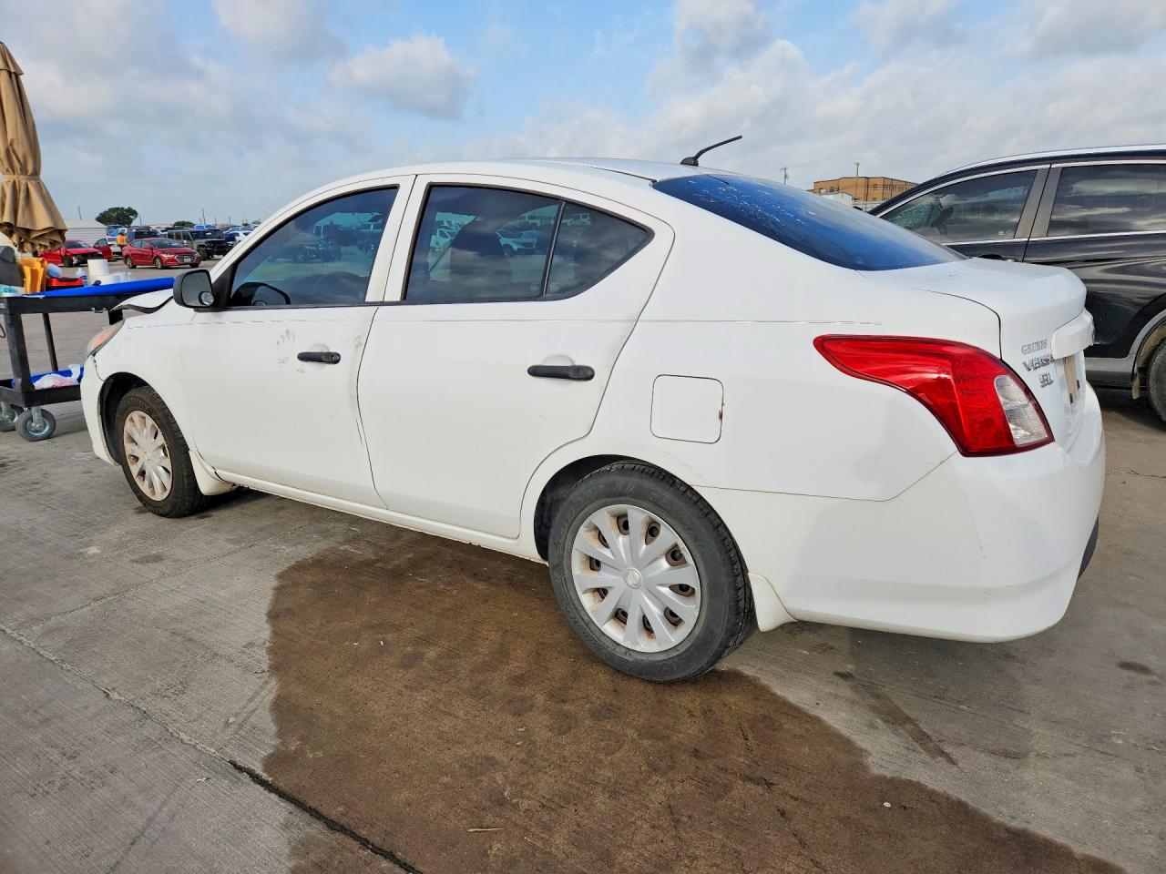 2015 Nissan Versa 1.6 S White vin: 3N1CN7AP4FL807624