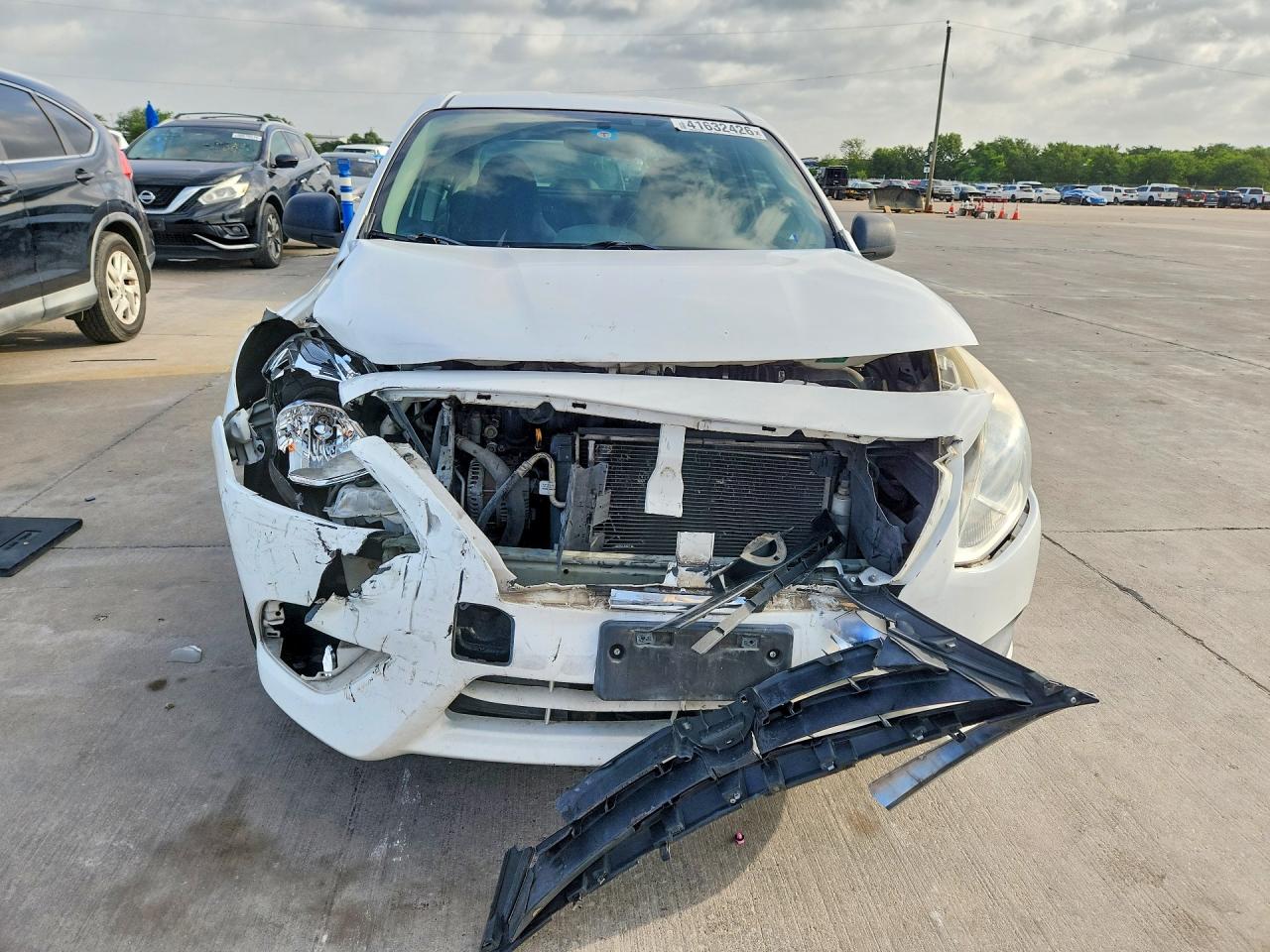 2015 Nissan Versa 1.6 S White vin: 3N1CN7AP4FL807624