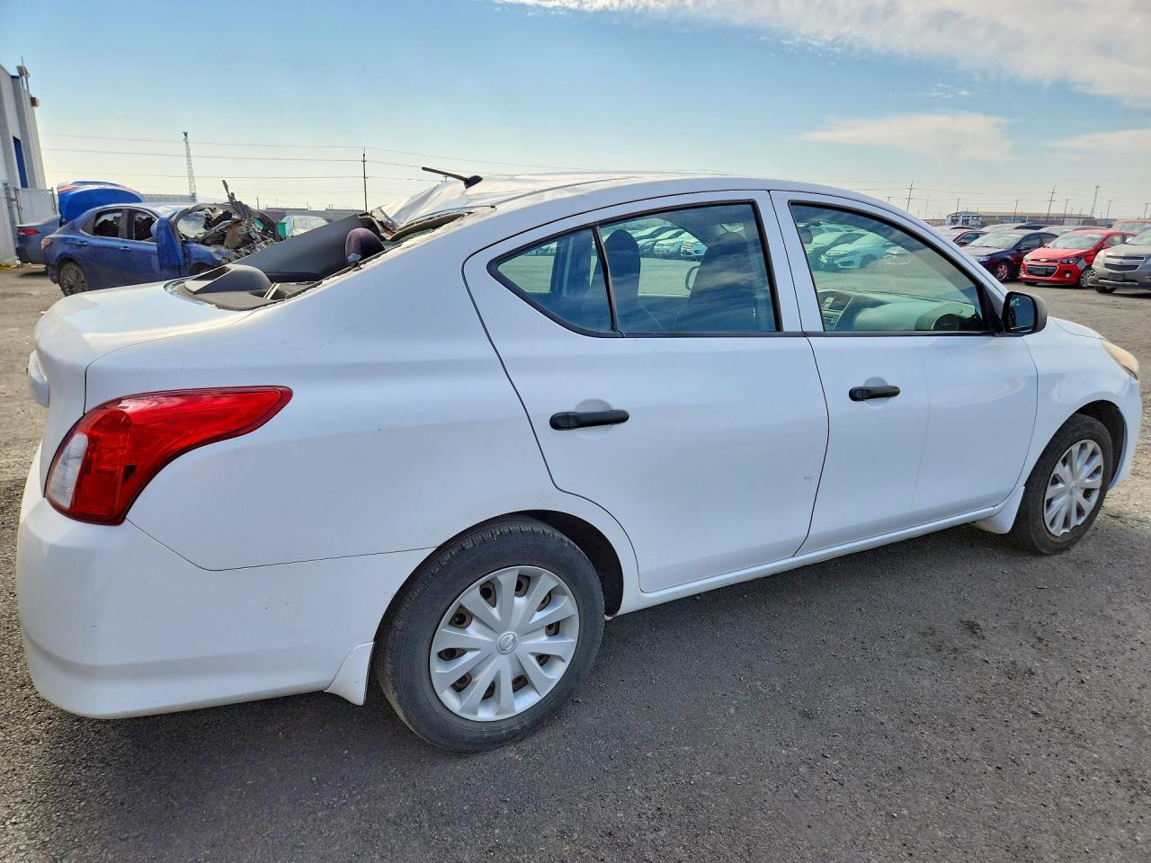 2015 Nissan Versa 1.6 S White vin: 3N1CN7AP4FL814802