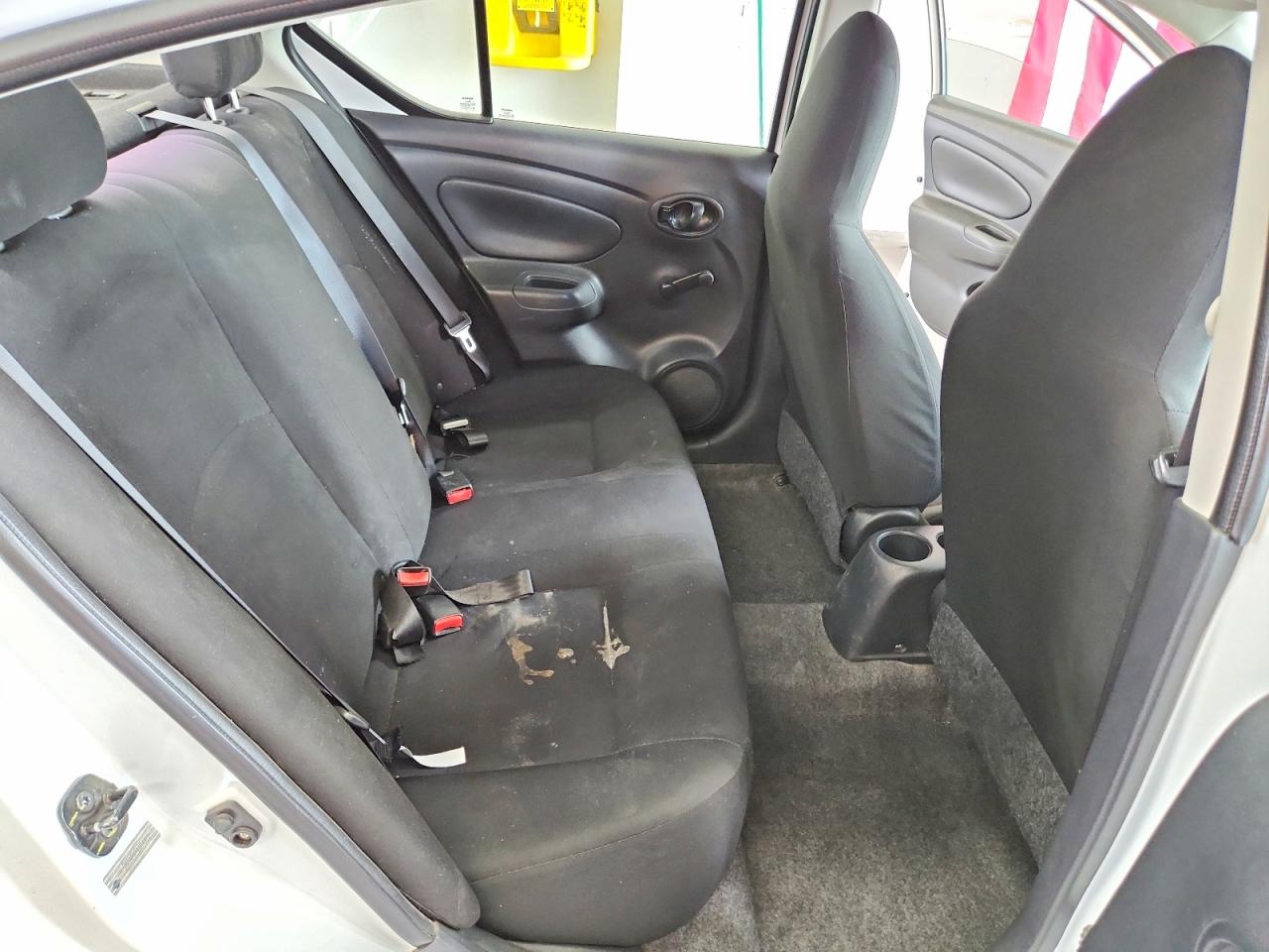 2015 Nissan Versa 1.6 S White vin: 3N1CN7AP4FL814802